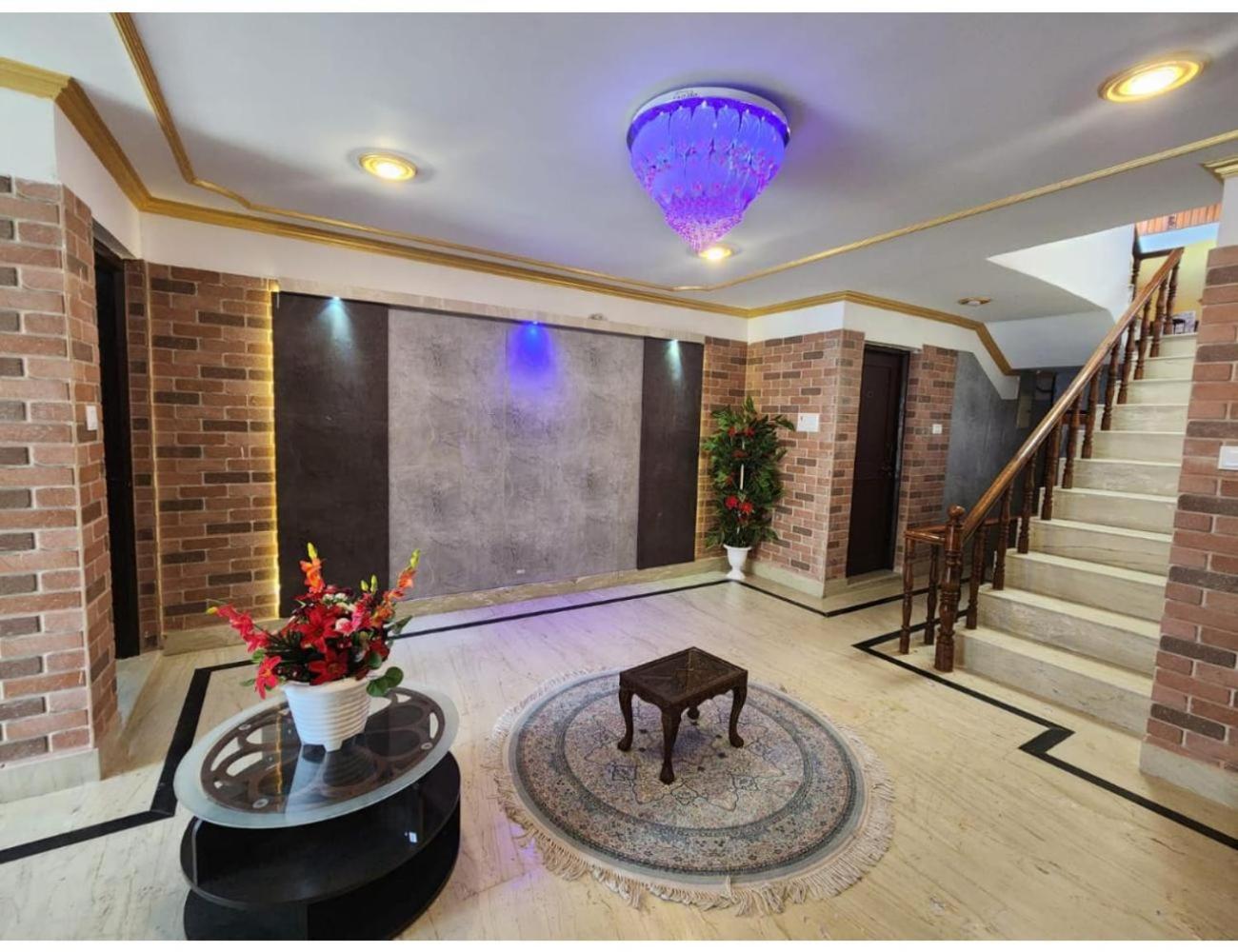 Palla's Inn & Suites-RESORTS, Srinagar view 4