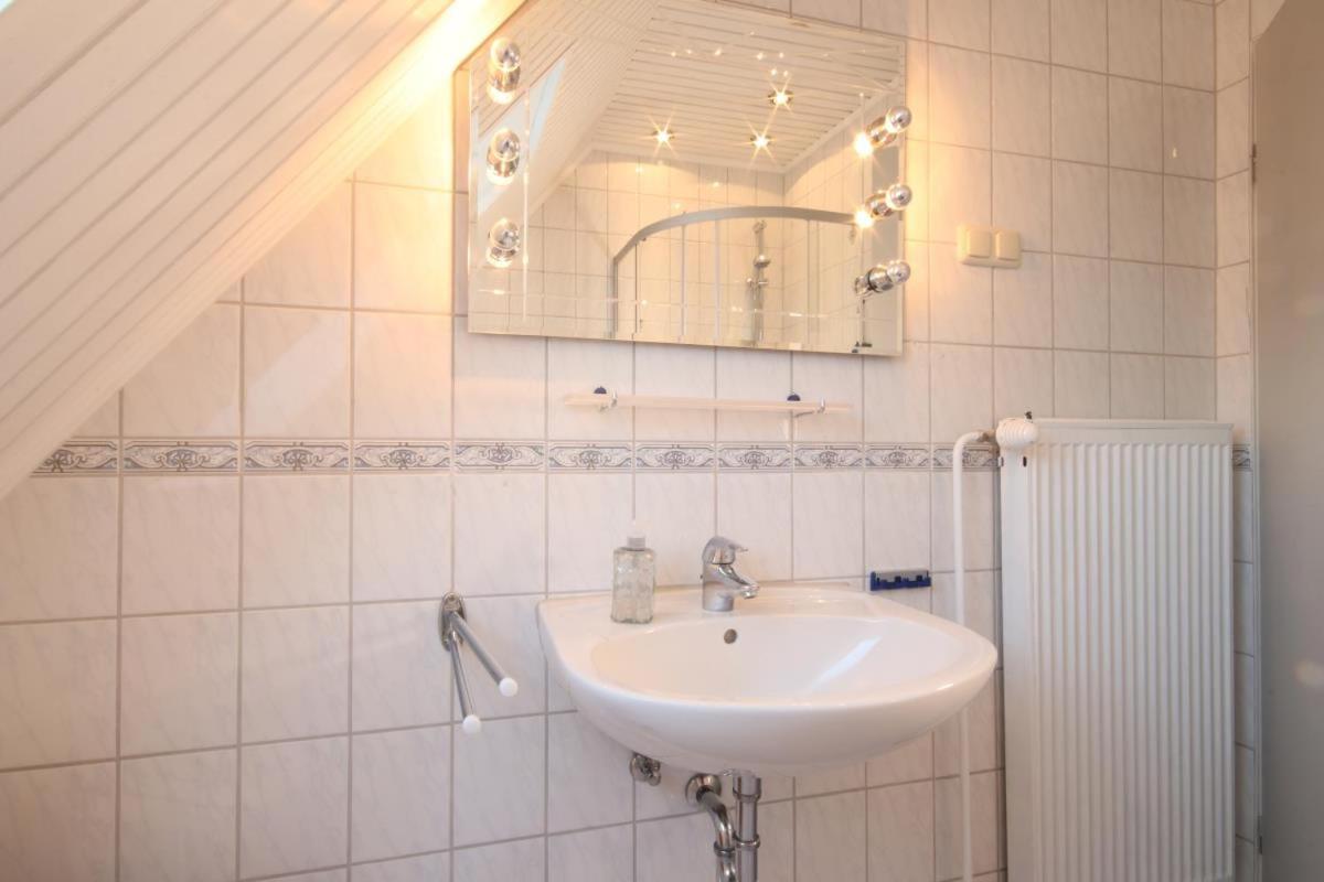 Seequartier 4 en Büsum — bathroom
