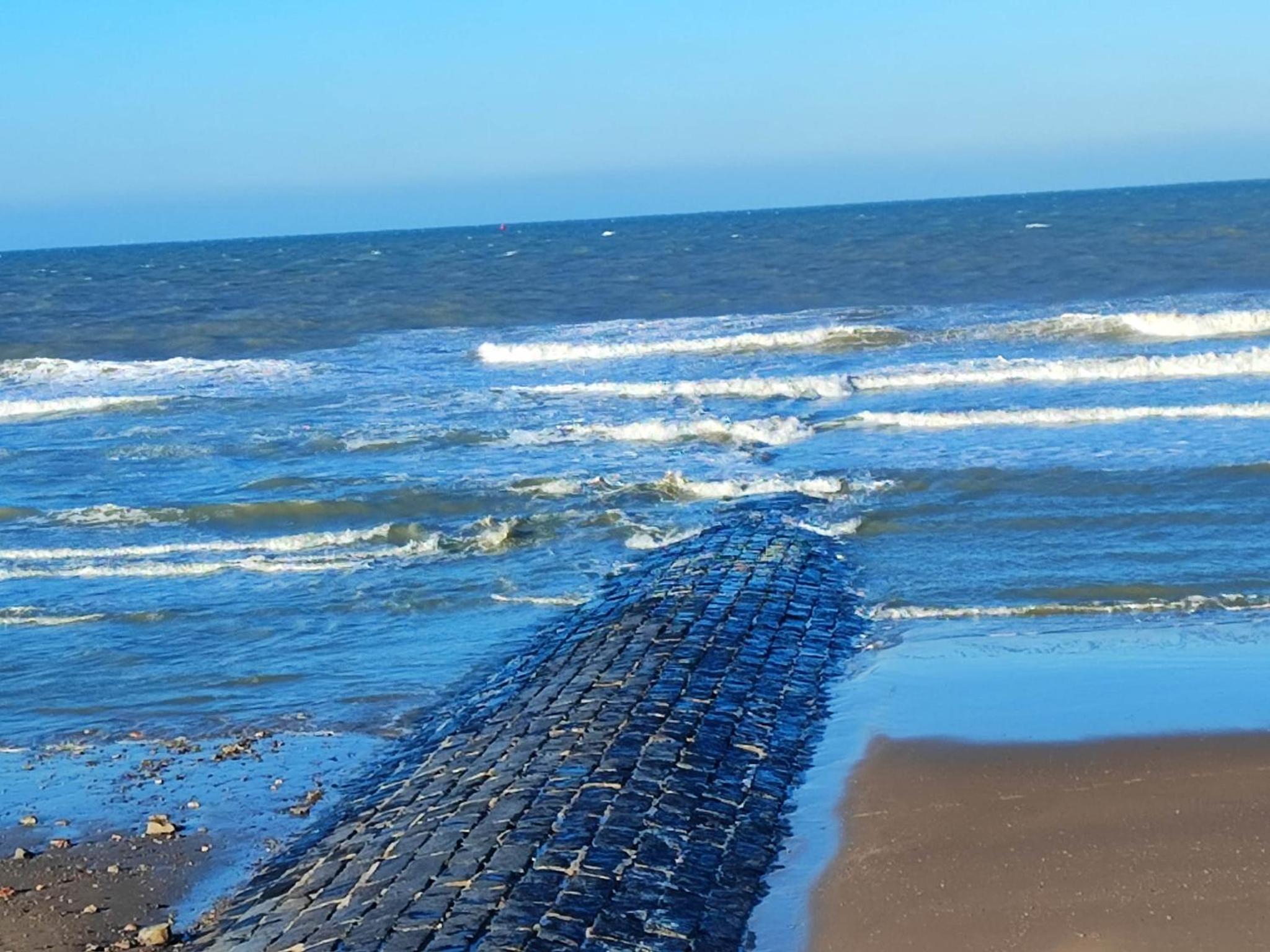 Caravan Aan Zee Arnani