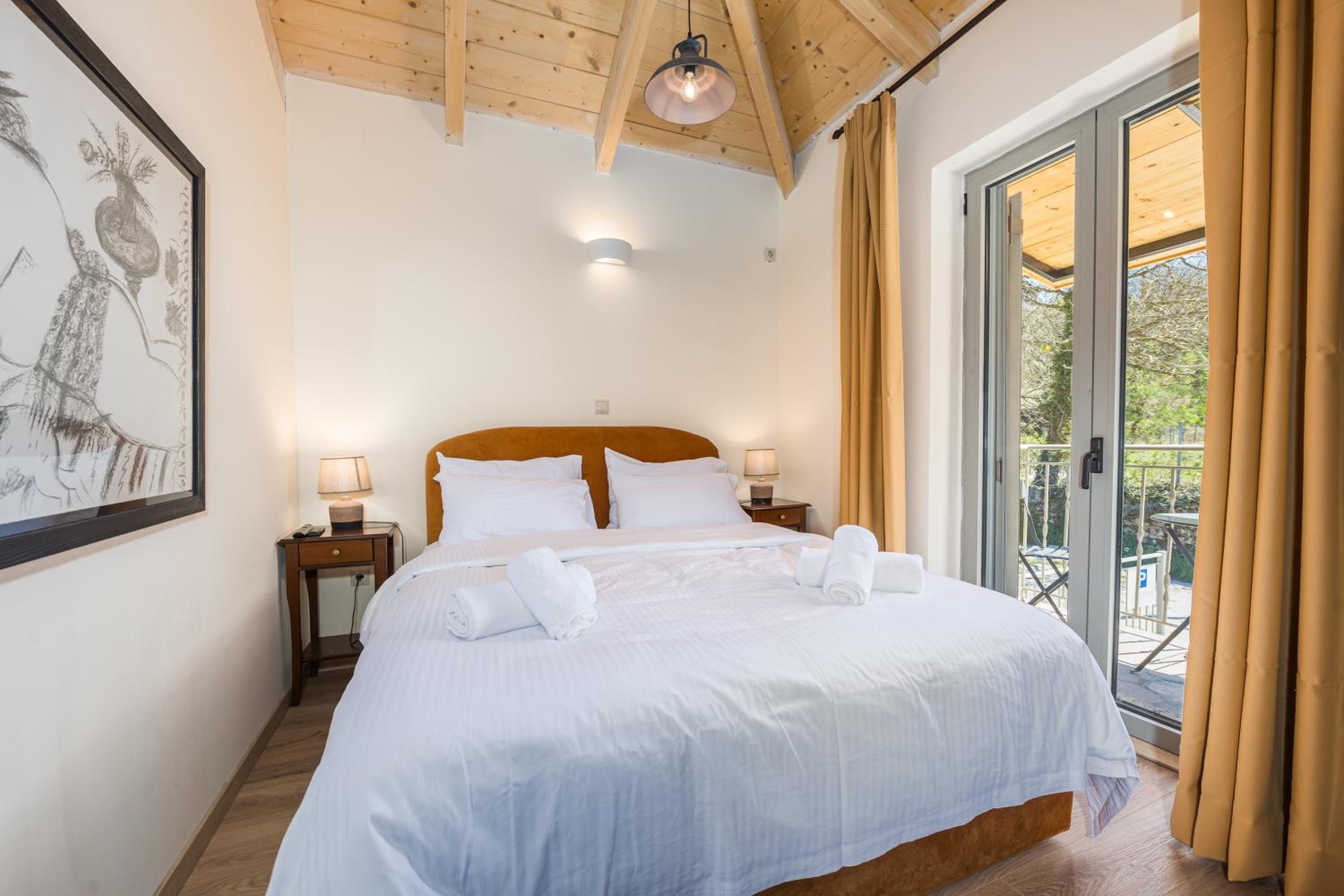 AROANIA suites