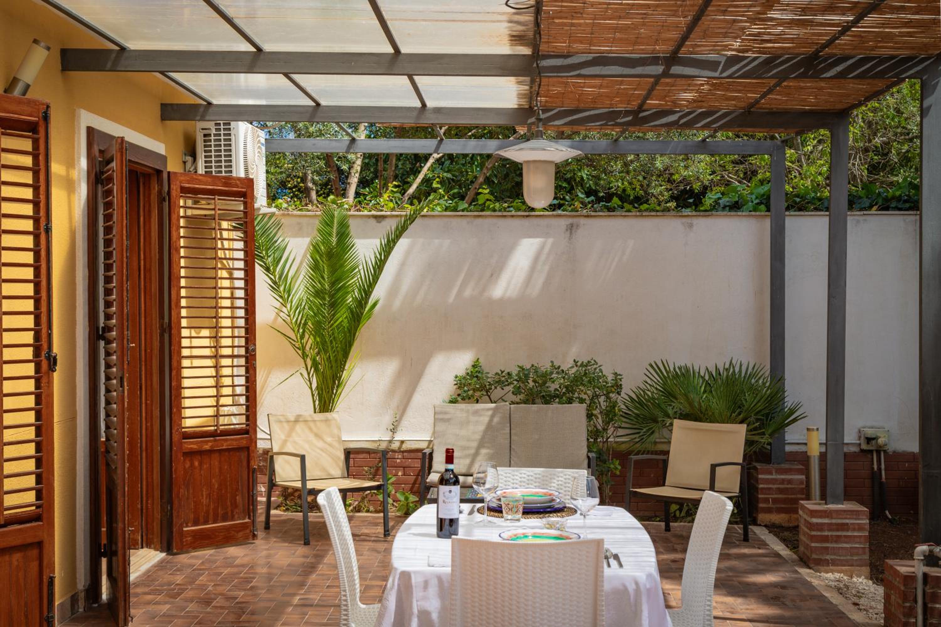 Maison Blanche view 4