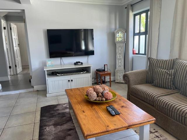 Stoneridge Large Family Cottage