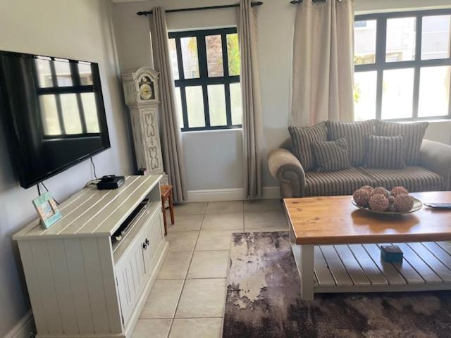 Stoneridge Large Family Cottage