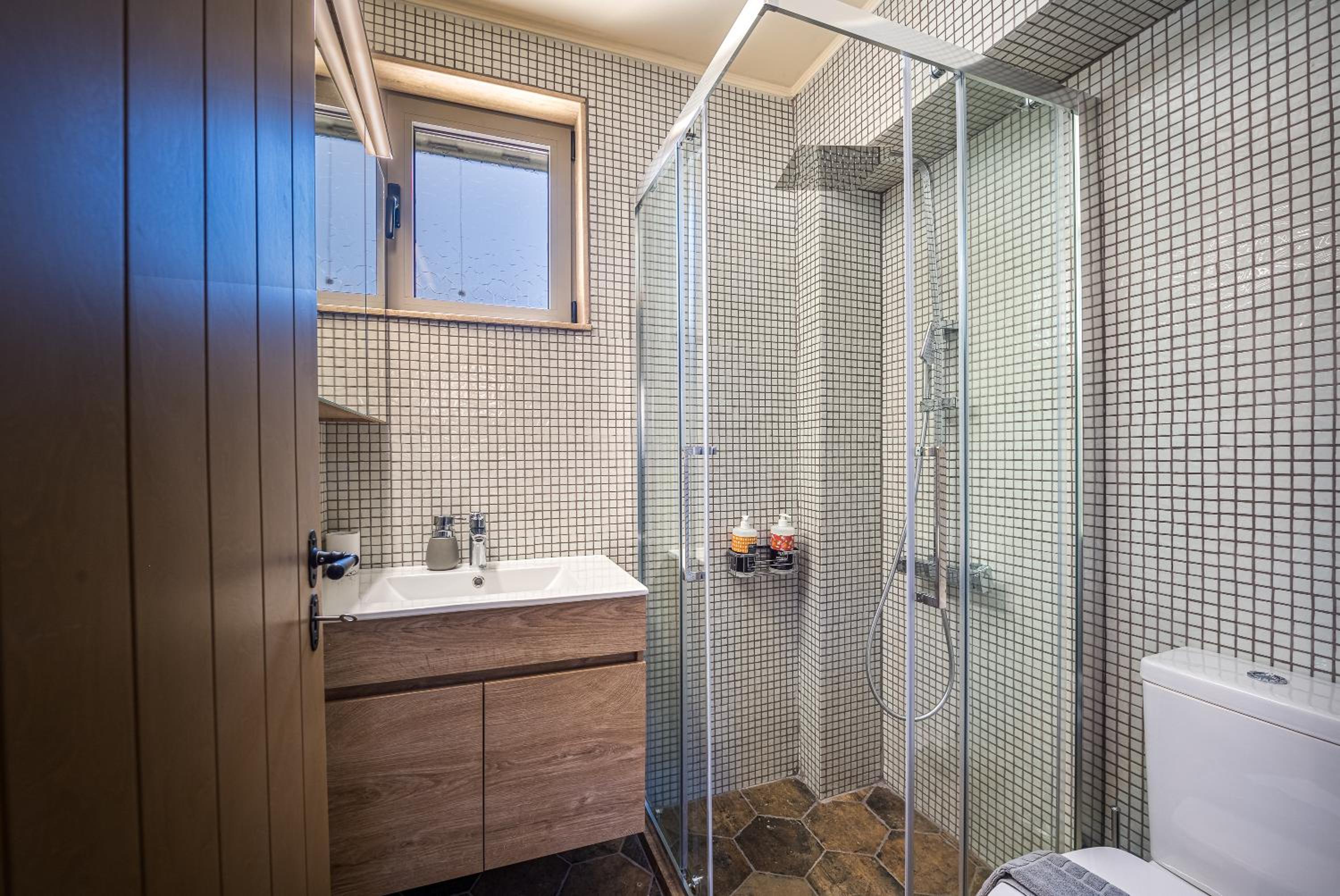 AROANIA suites