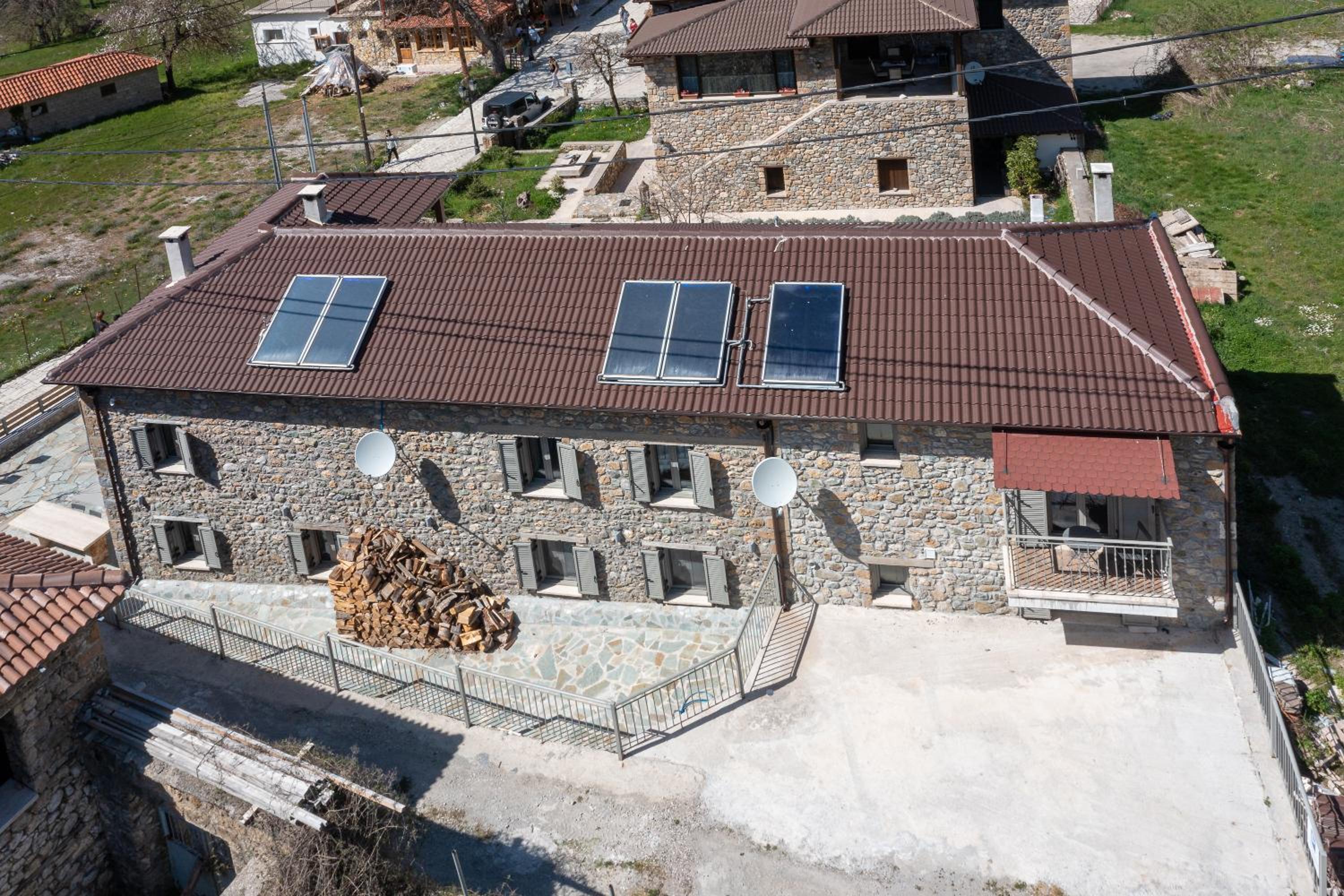 AROANIA suites