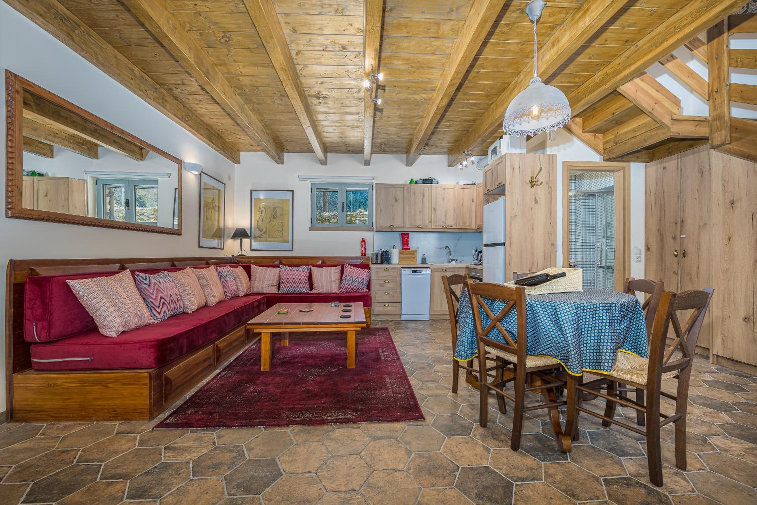 AROANIA suites