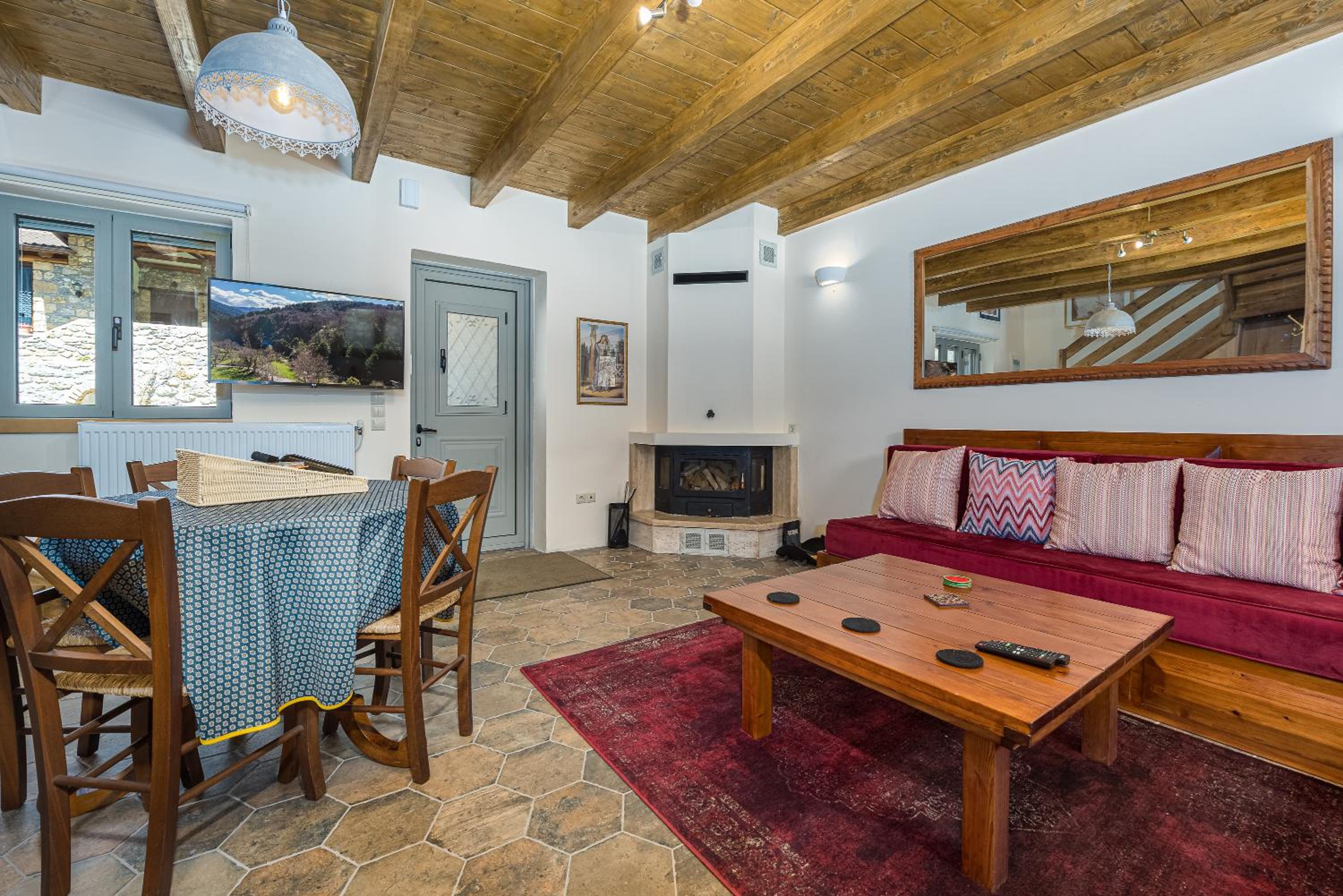 AROANIA suites