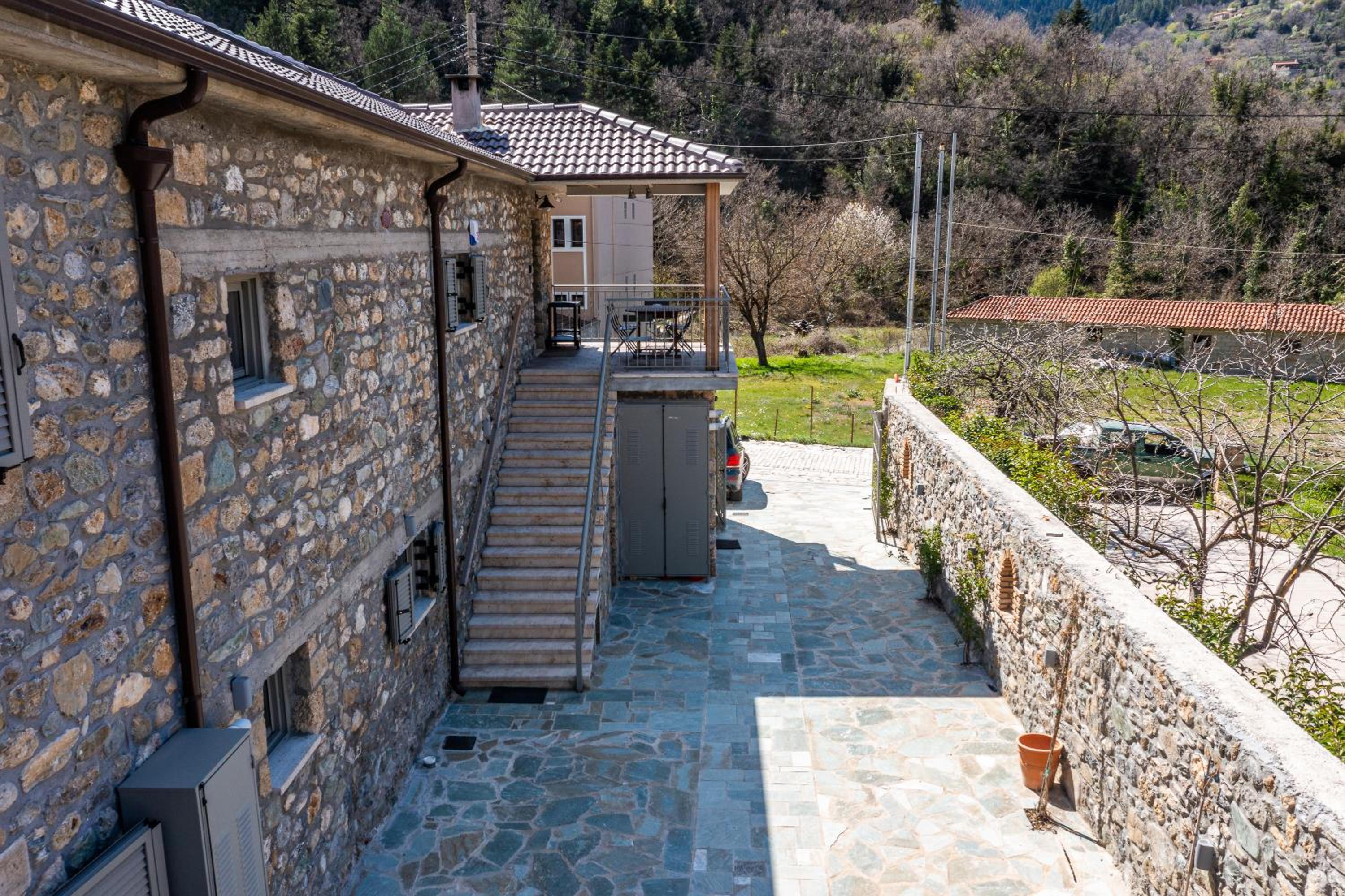 AROANIA suites