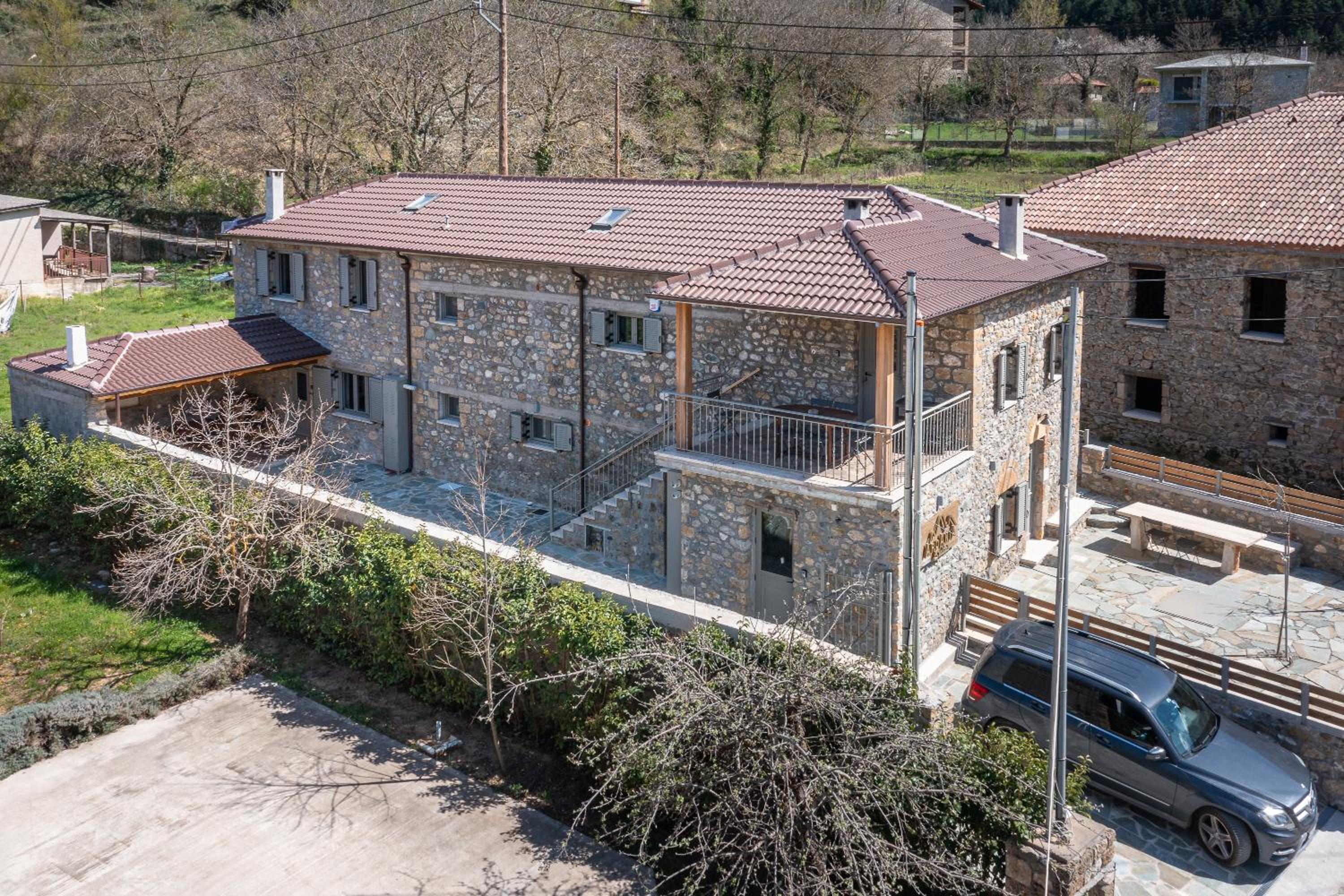 AROANIA suites