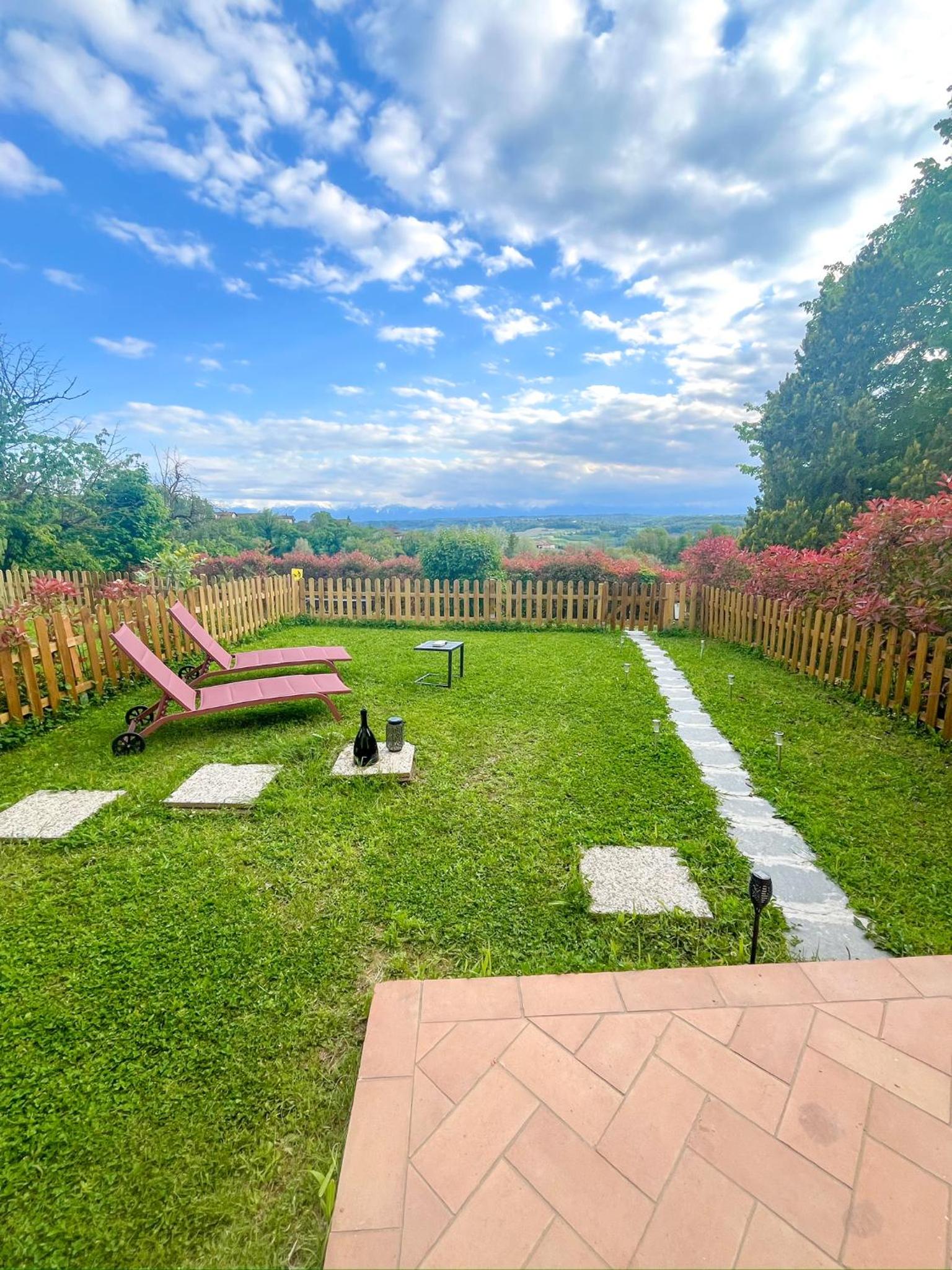 Just Langhe Casa Dolcetto view 4