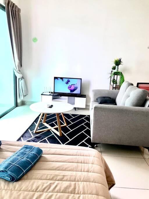 Cozy Cybersqaure Apex Pool View Free Parkin & Netflix With Wi-Fi 102 photo 6