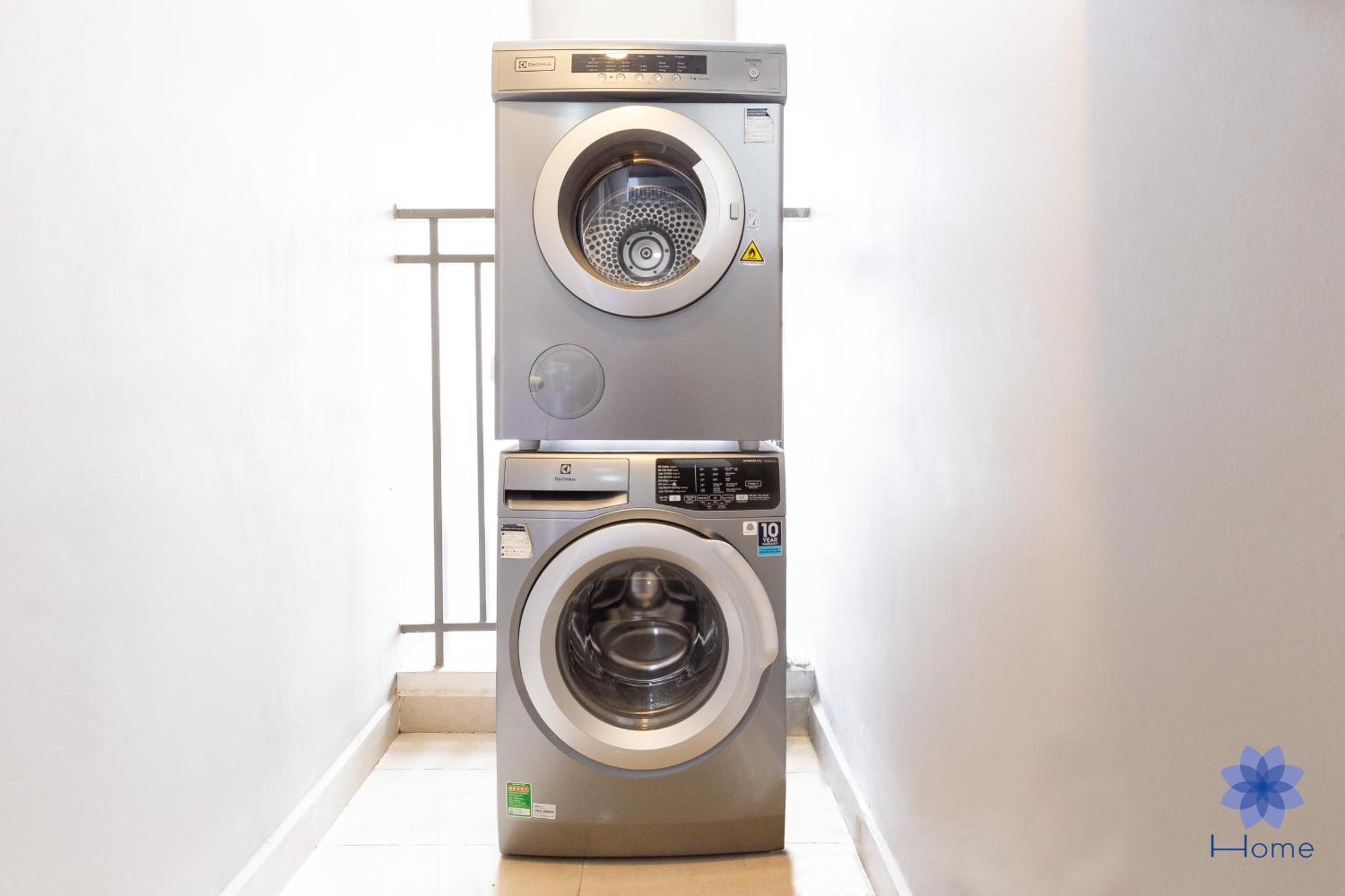 iHome Furnished Apartments with Free Gym & Pool, Airport Pick-Up Service