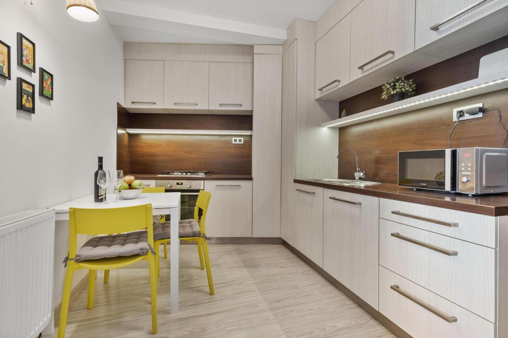 Apple apartment