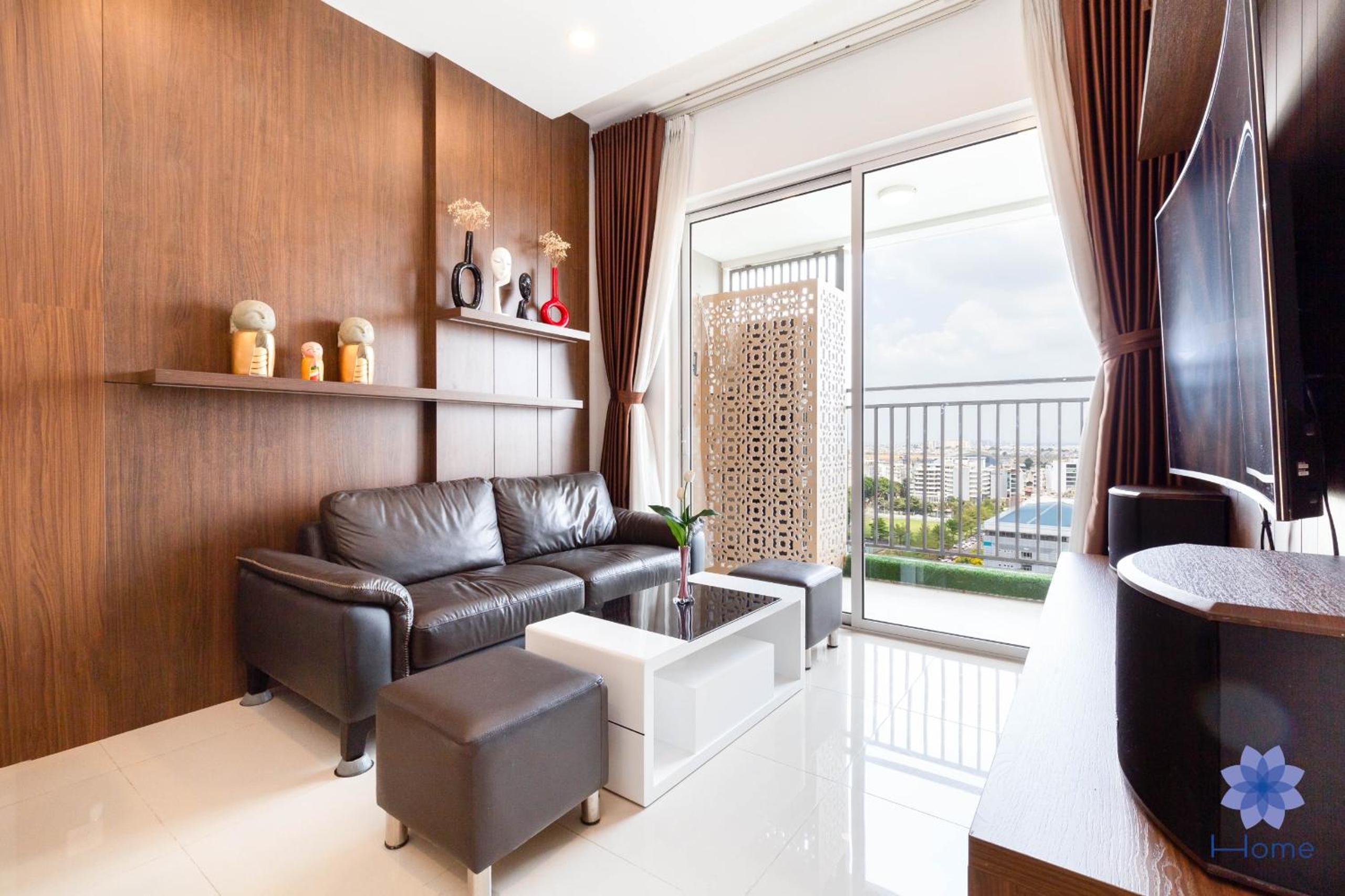 iHome Furnished Apartments with Free Gym & Pool, Airport Pick-Up Service