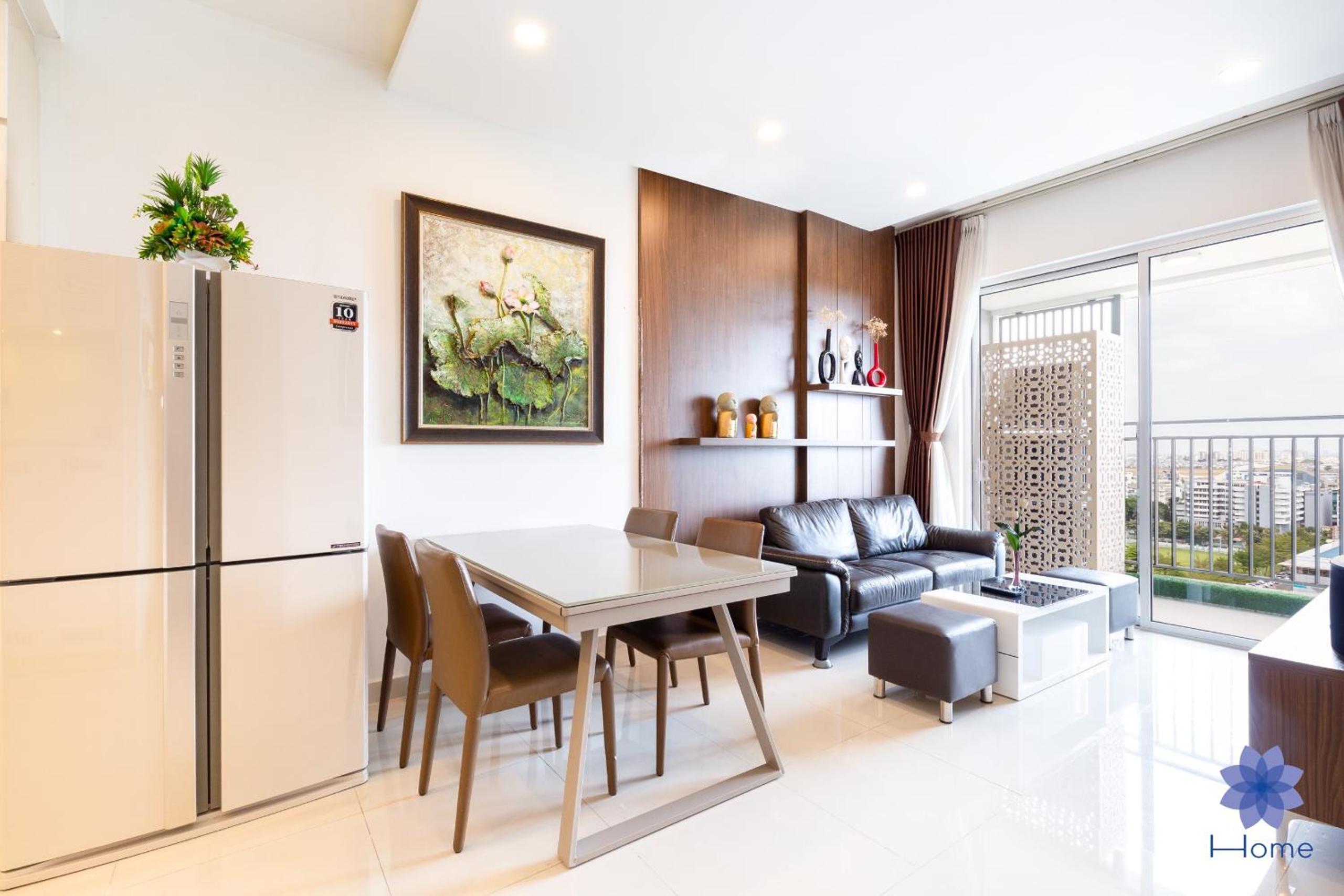iHome Furnished Apartments with Free Gym & Pool, Airport Pick-Up Service