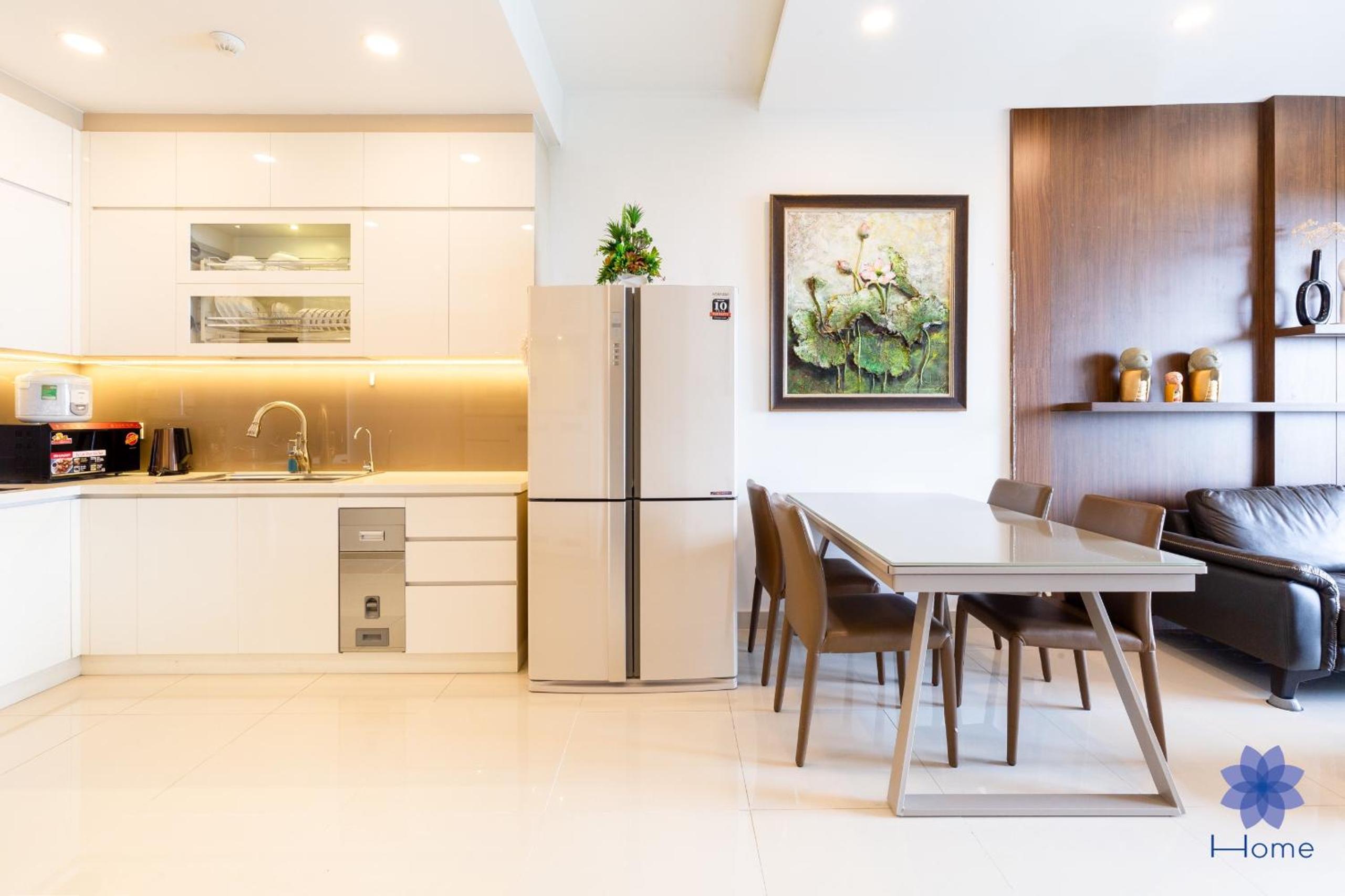 iHome Furnished Apartments with Free Gym & Pool, Airport Pick-Up Service