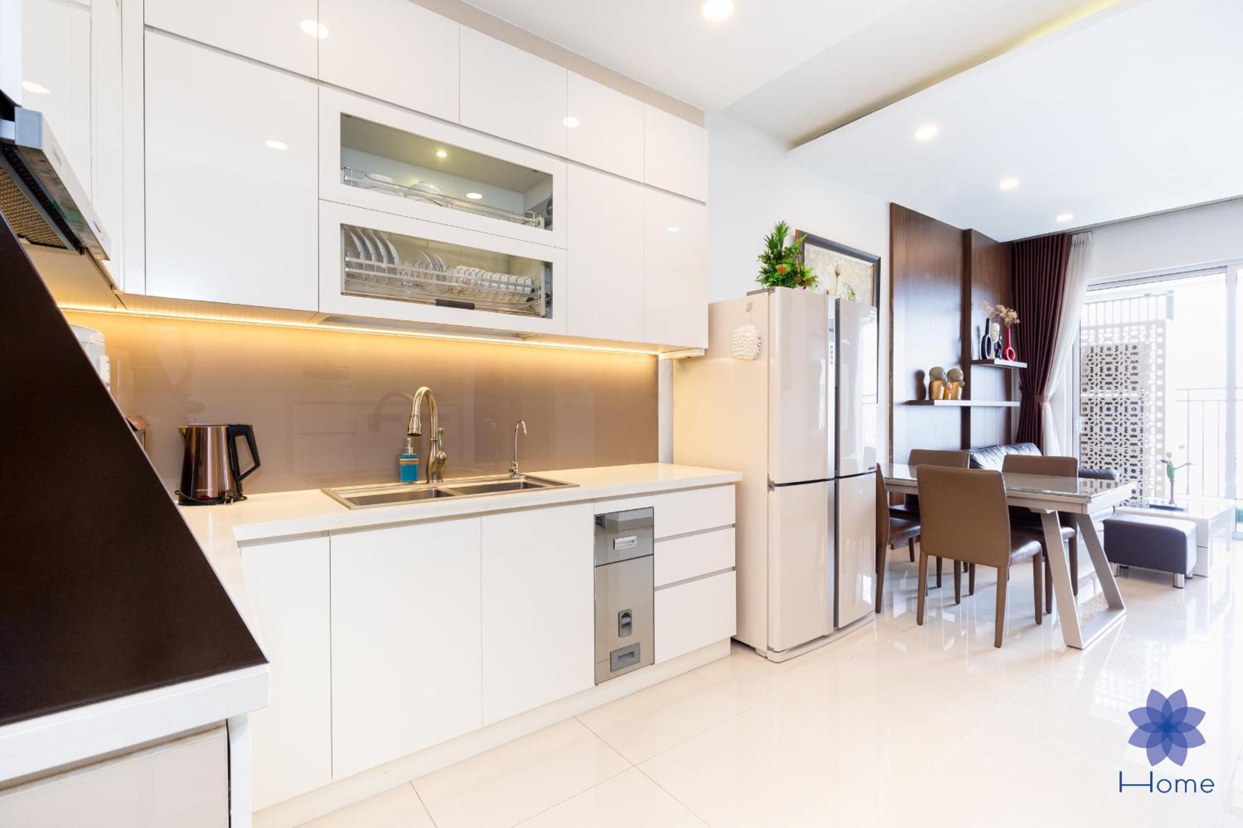 iHome Furnished Apartments with Free Gym & Pool, Airport Pick-Up Service