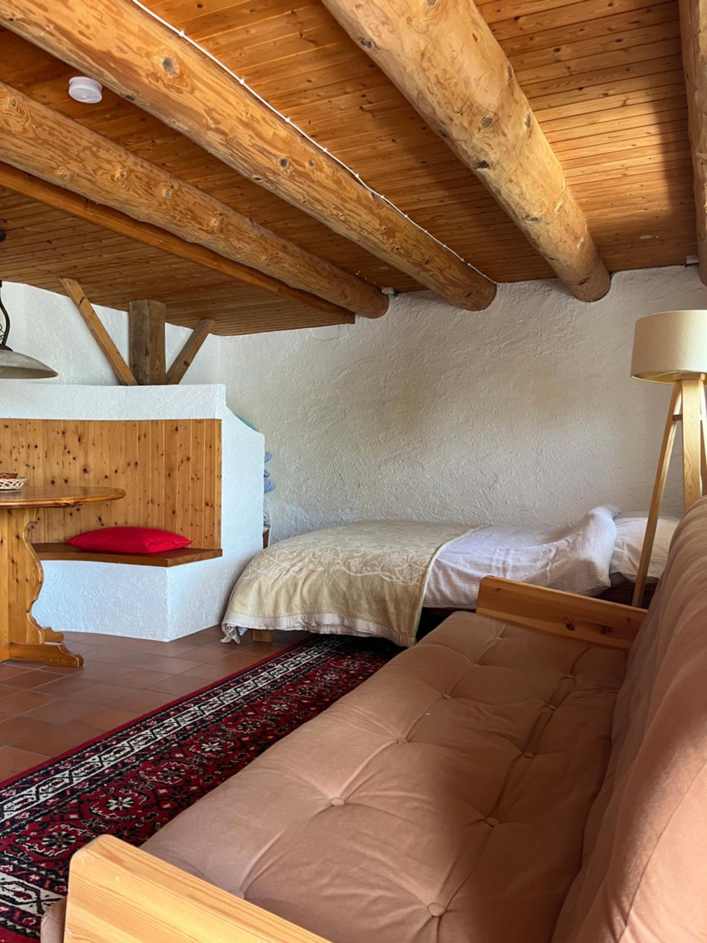 Charming alps apartment perfect for walk/cycle/ski