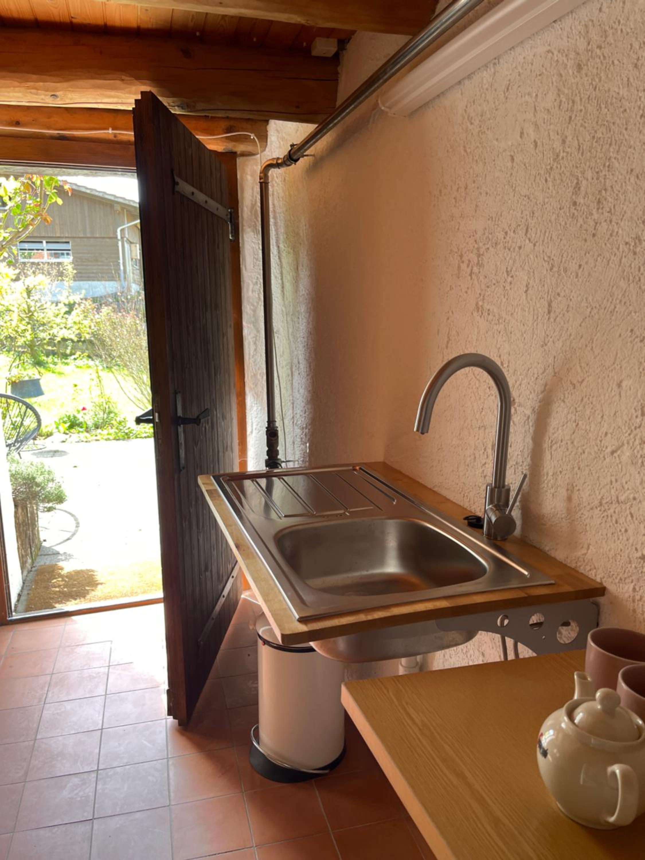 Charming alps apartment perfect for walk/cycle/ski