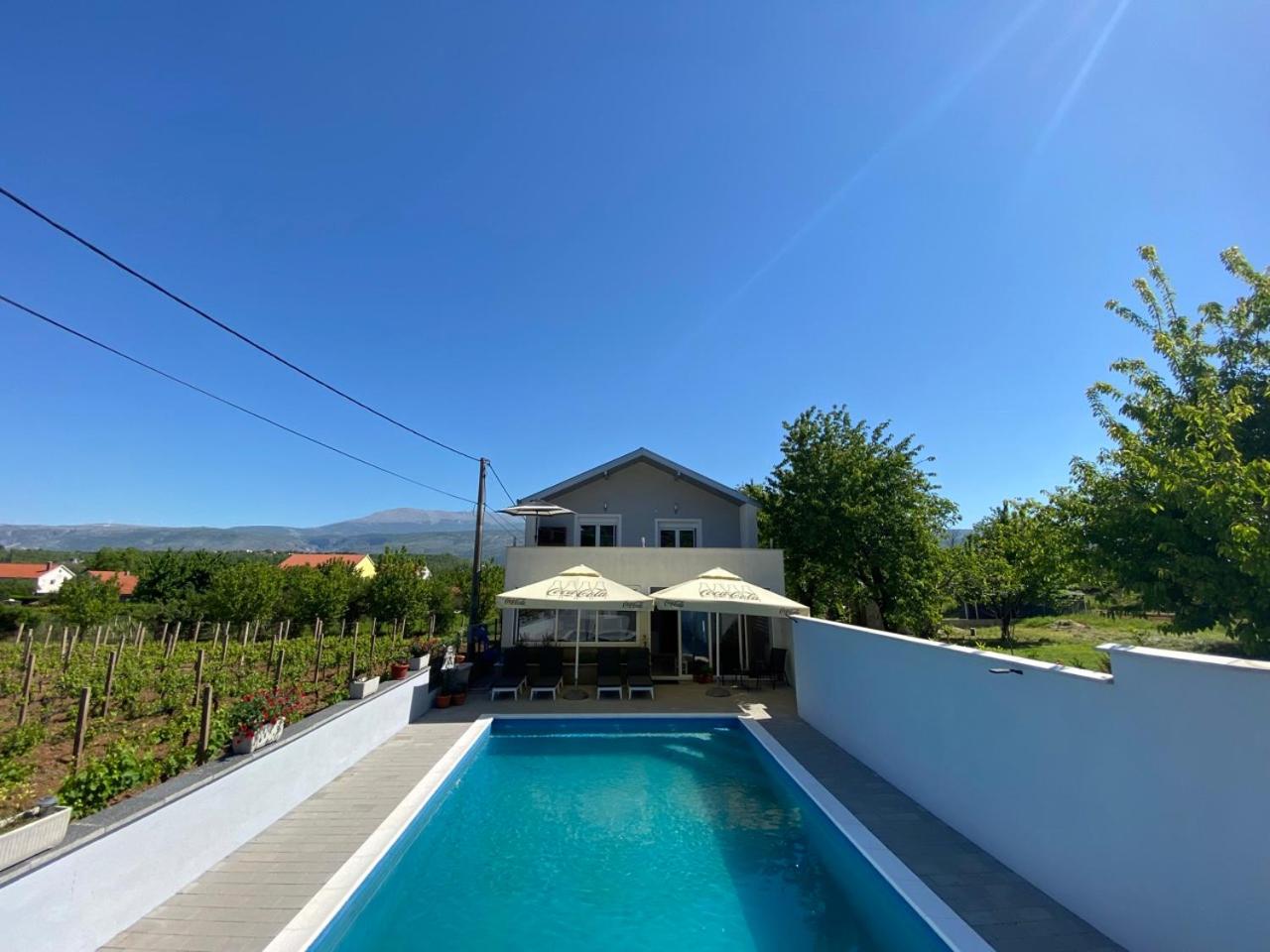 Villa Cabera