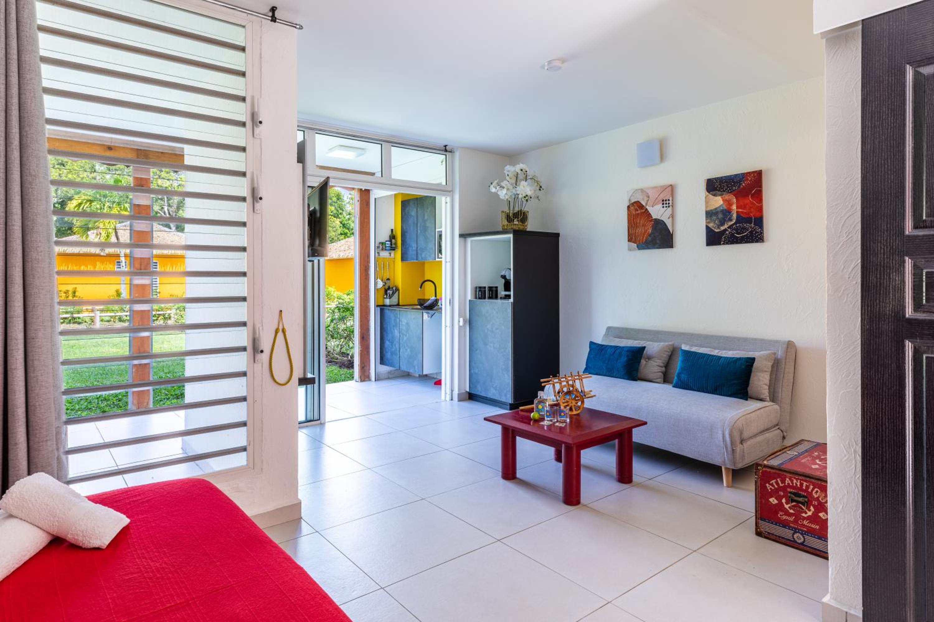 Le Kanmpo - 2 min - Plage sans sargasse - Cocon créole pour couples - Marie-Galante view 3