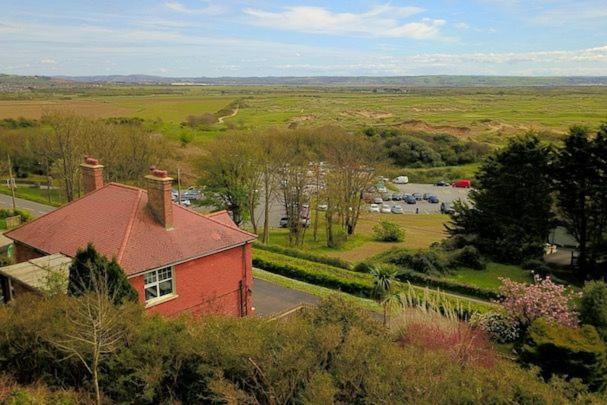 SAUNTON NORBORO 4 Bedrooms
