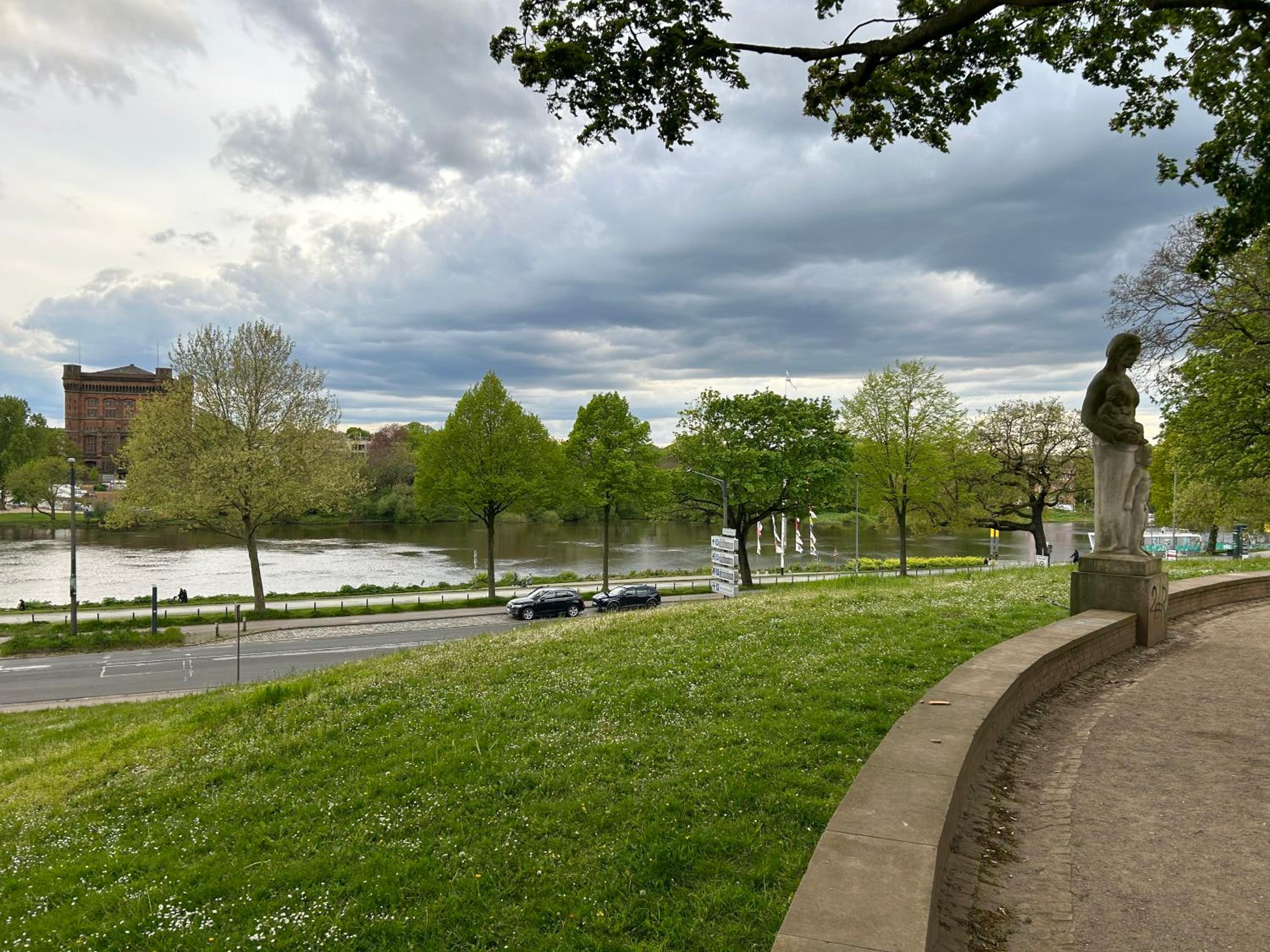 HOMEY Apartments - Riverside - mit Weserblick und Parkplatz
