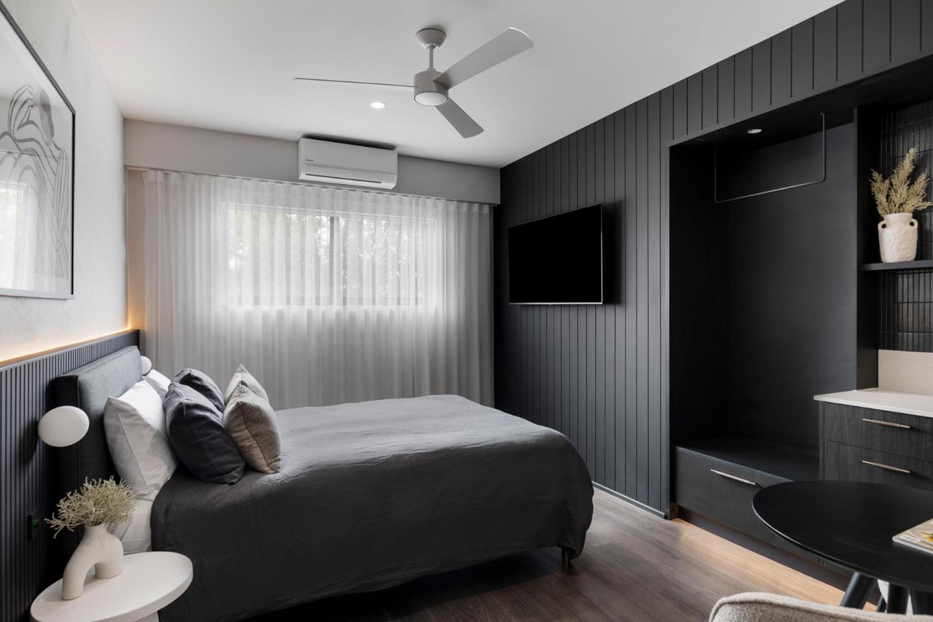 The Lodge - 4 Luxury Central Private Studio Rooms - Free wifi