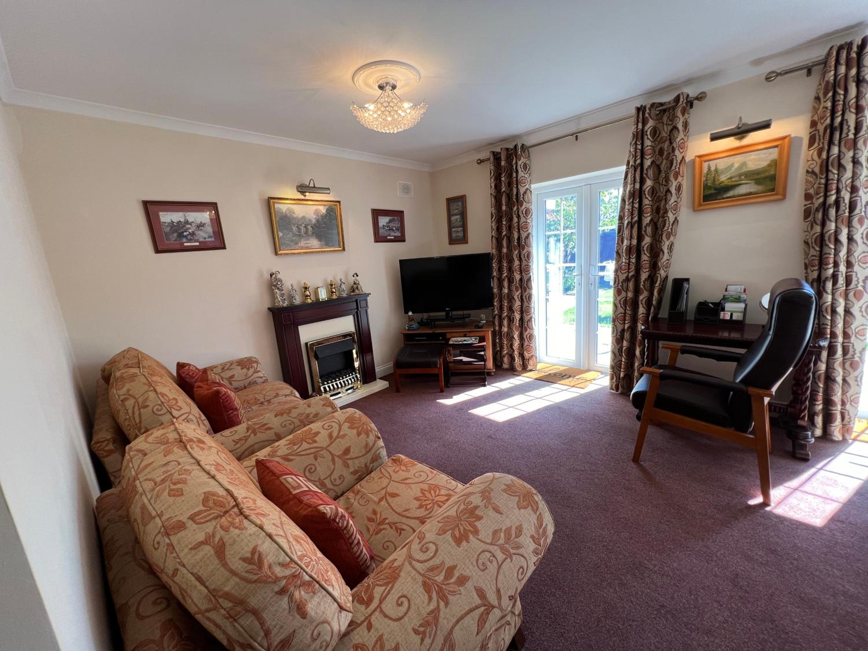 Private Apartment in Windsor view 4