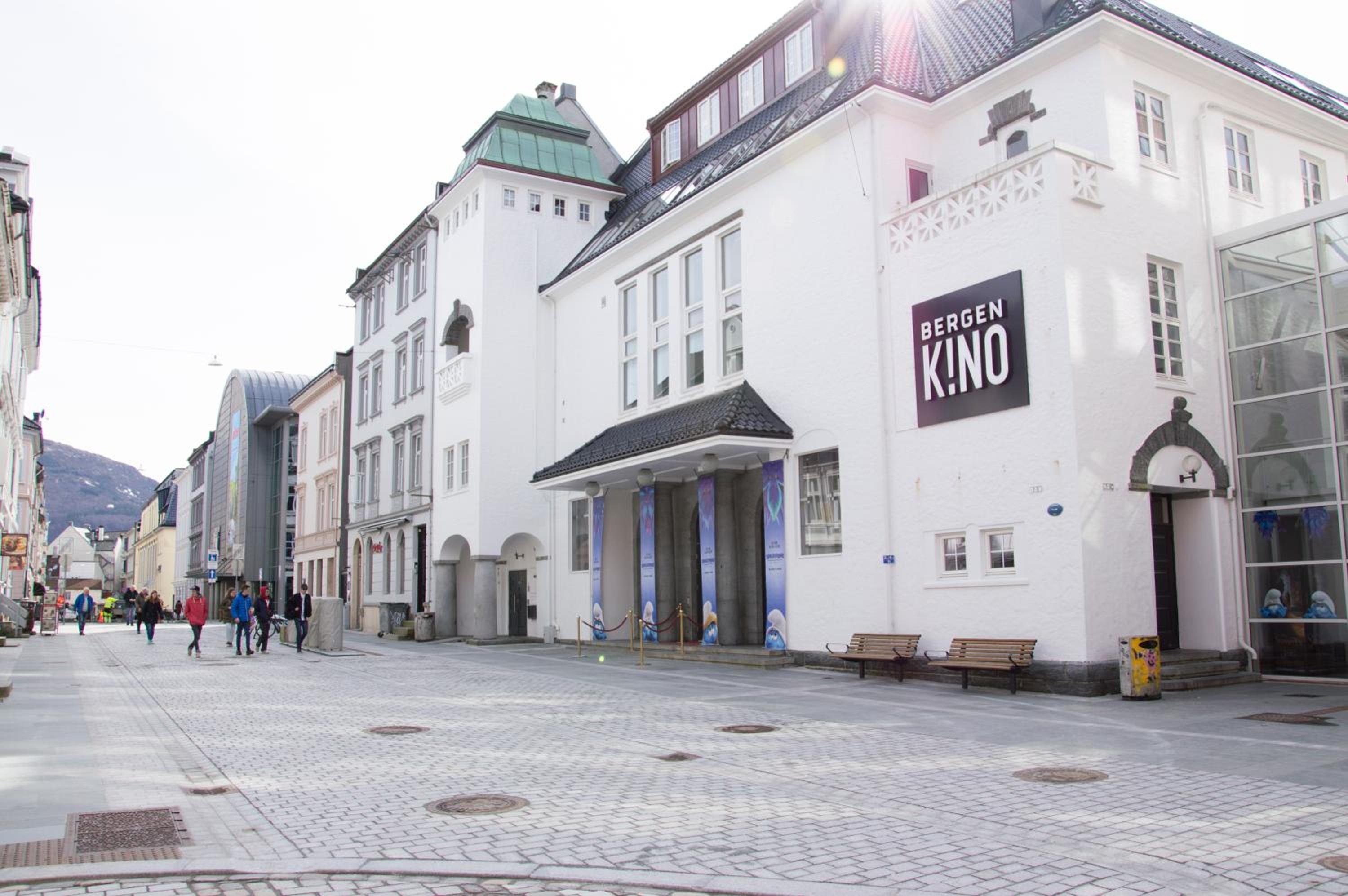 Bergen Vacations - Explore the City! I 500m to Torget I Self Check-in - Property Image 9