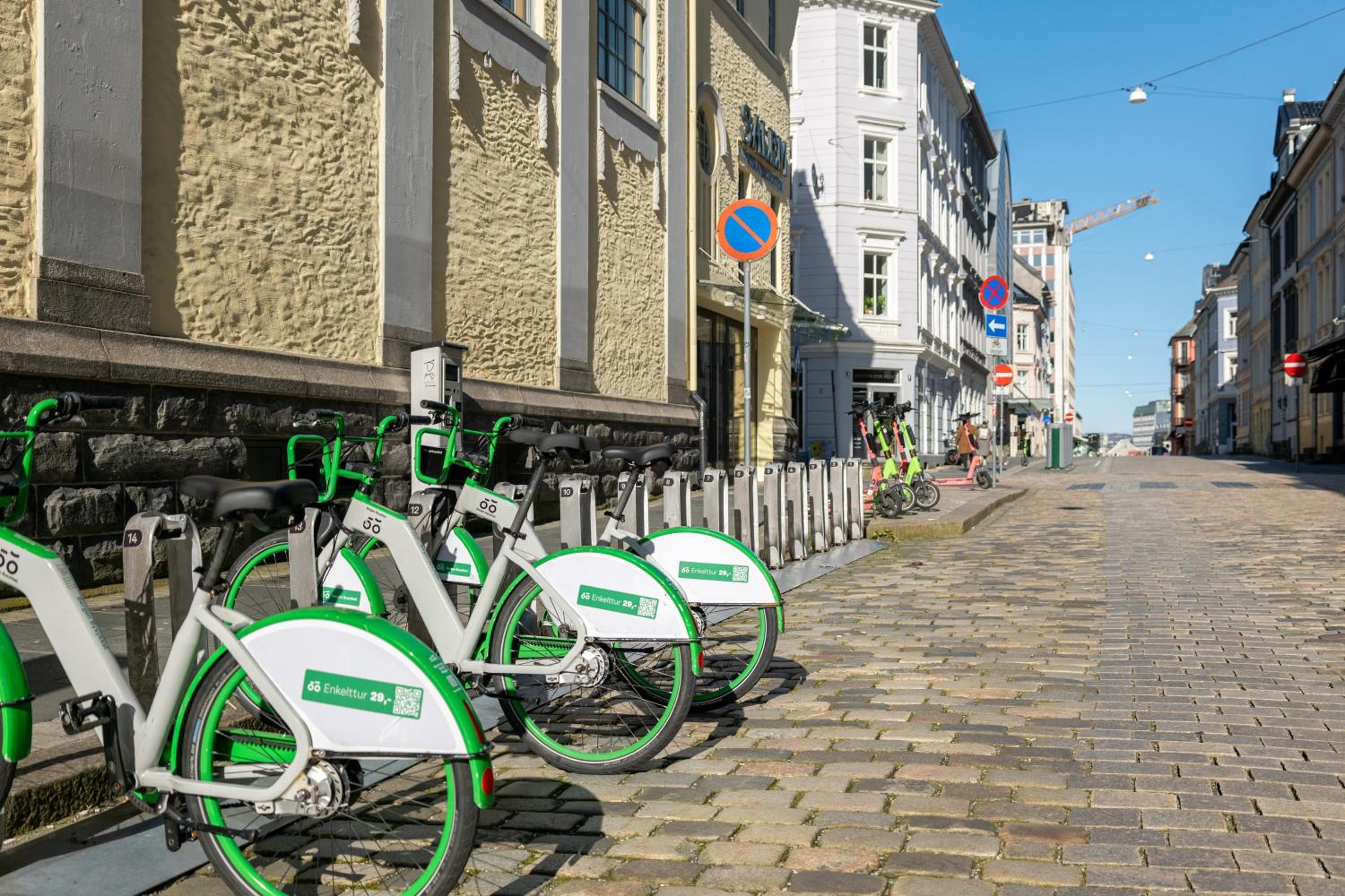 Bergen Vacations - Explore the City! I 500m to Torget I Self Check-in - Property Image 3