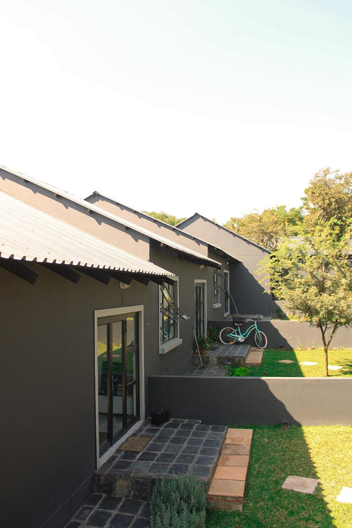 No 2 on Cladon Jadde Apartments view 5