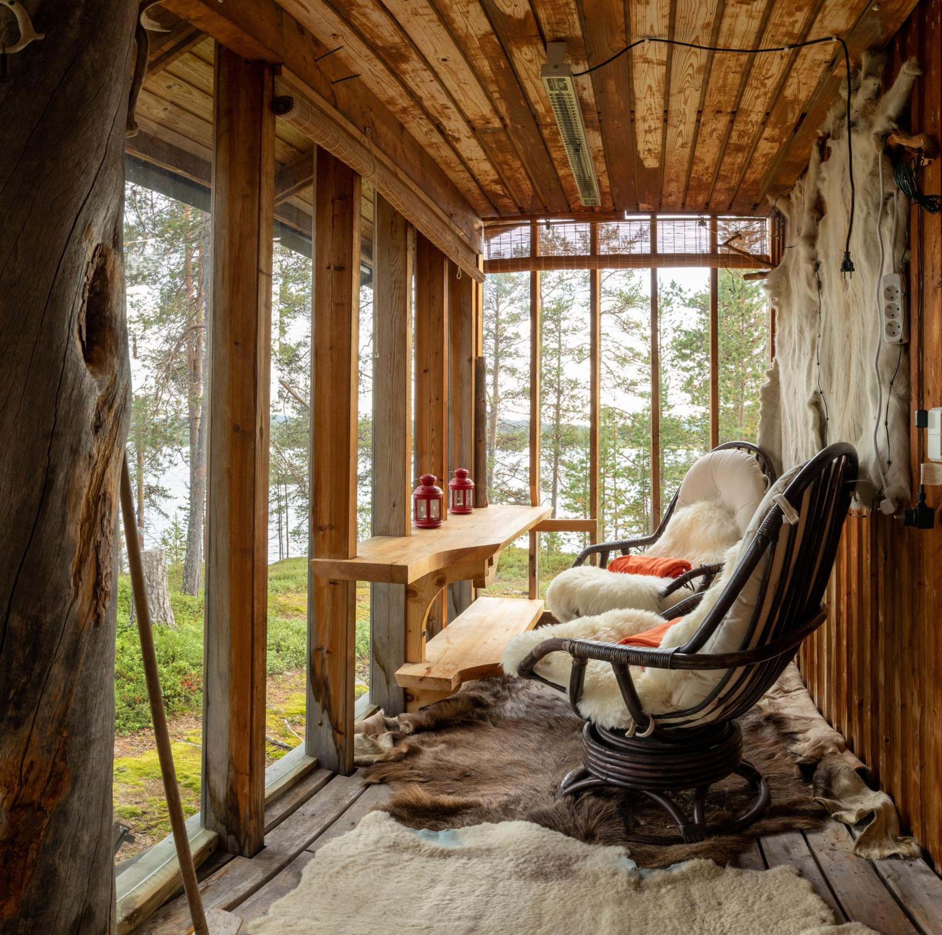 Private Island VESI - The White Blue Wilderness Lodge view 5