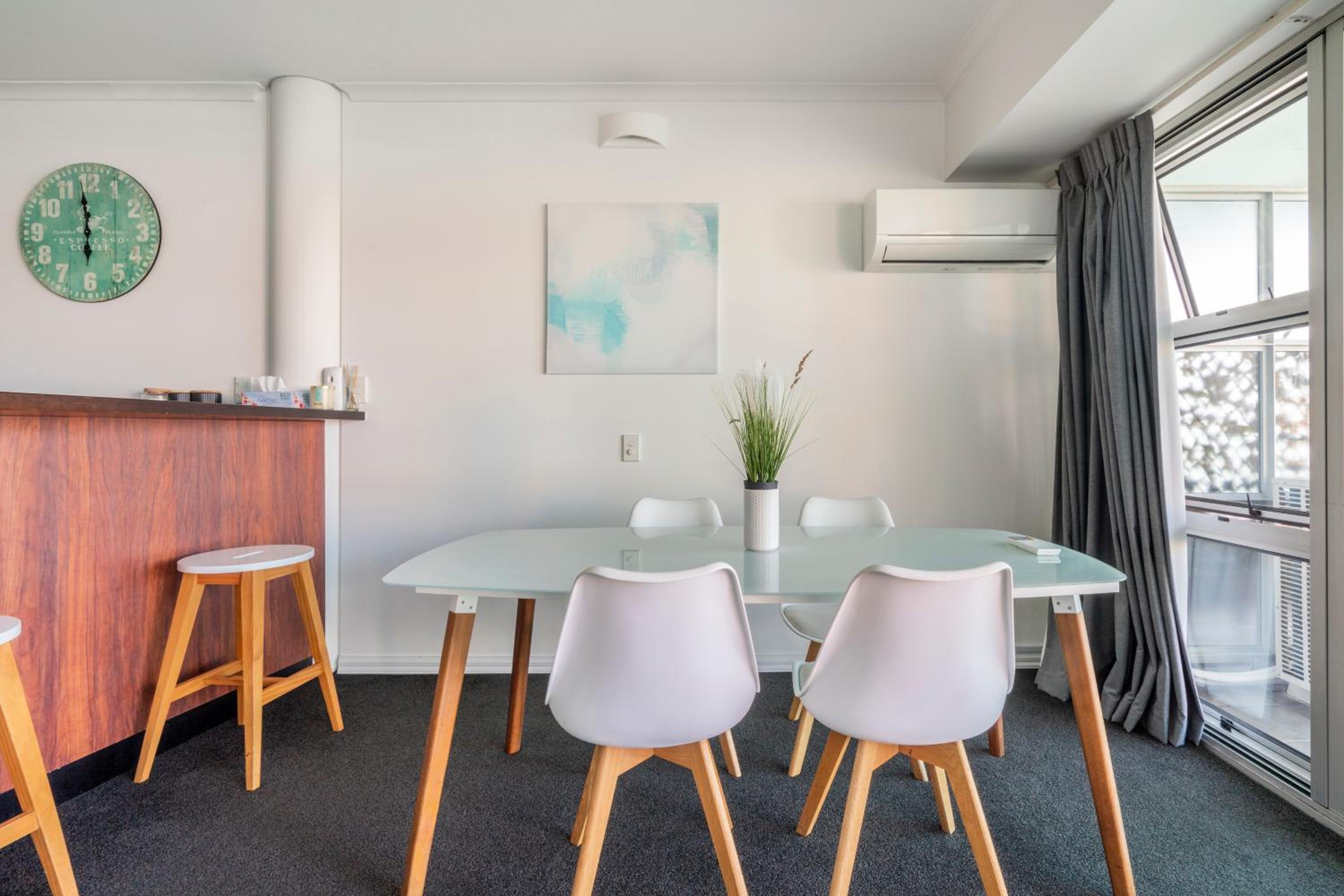 Your Luxury Waterfront Retreat Awaits photo 2