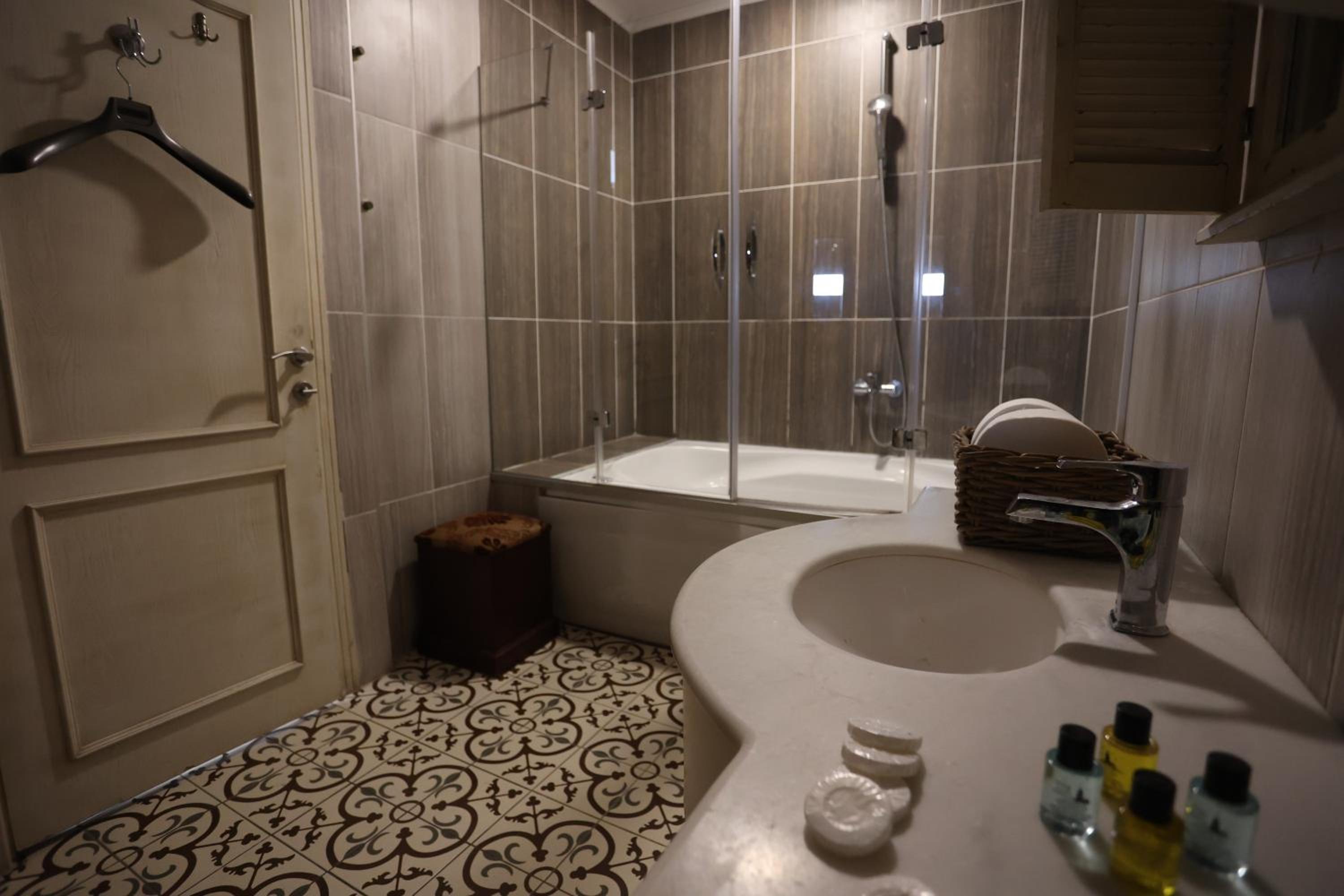 Cheers Deniz Feneri - Image 94