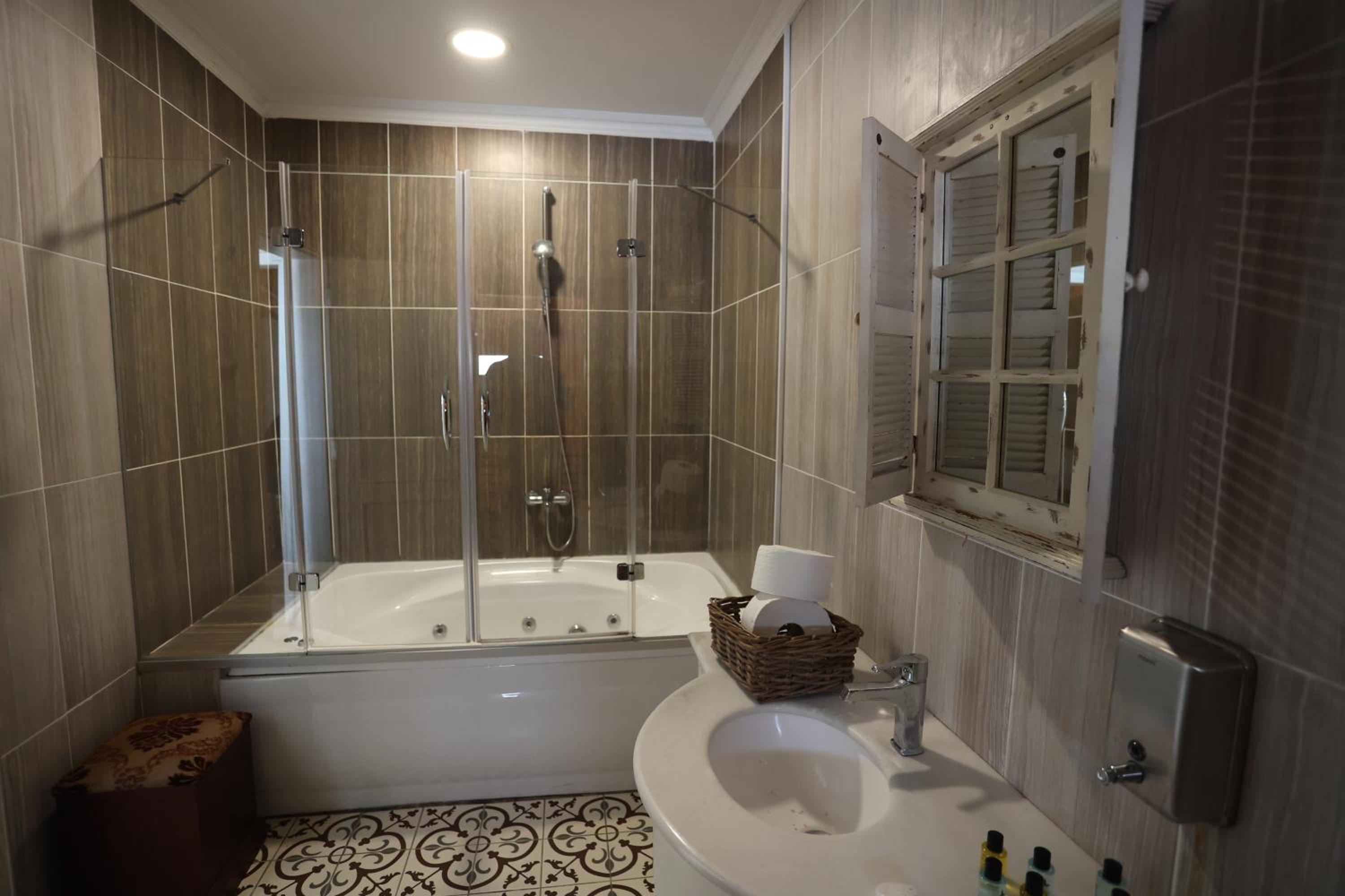 Cheers Deniz Feneri - Image 92