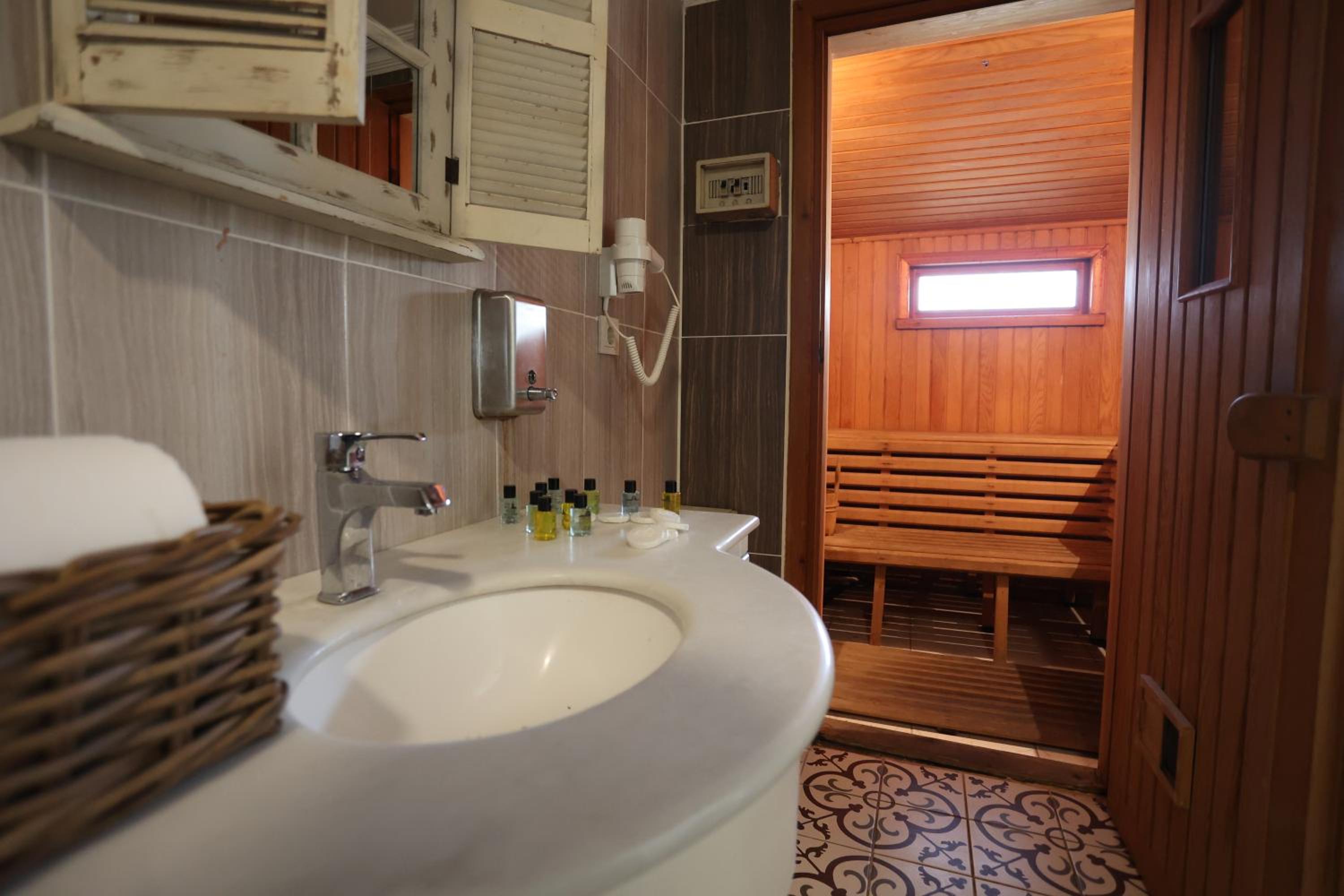 Cheers Deniz Feneri - Image 117