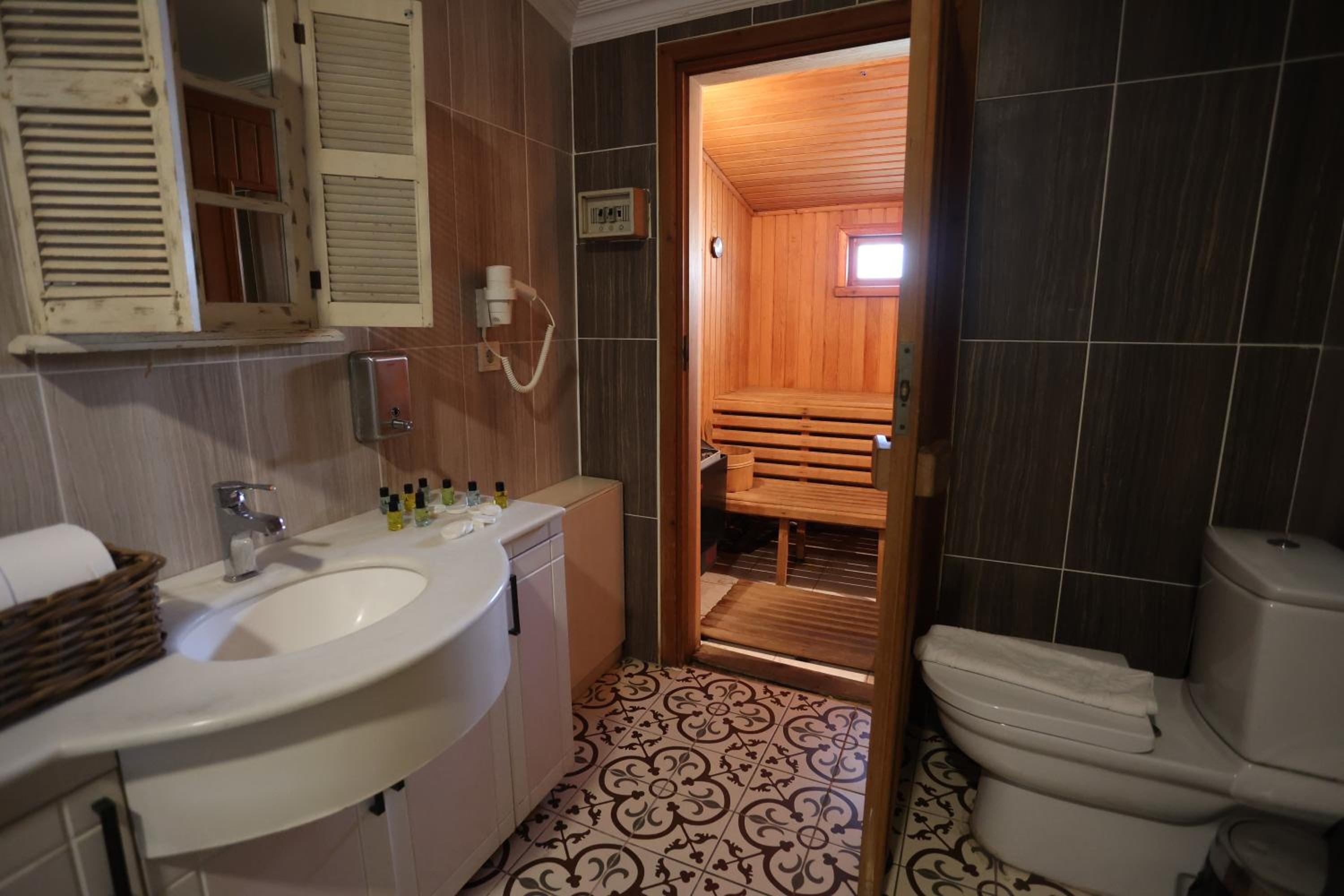 Cheers Deniz Feneri - Image 93