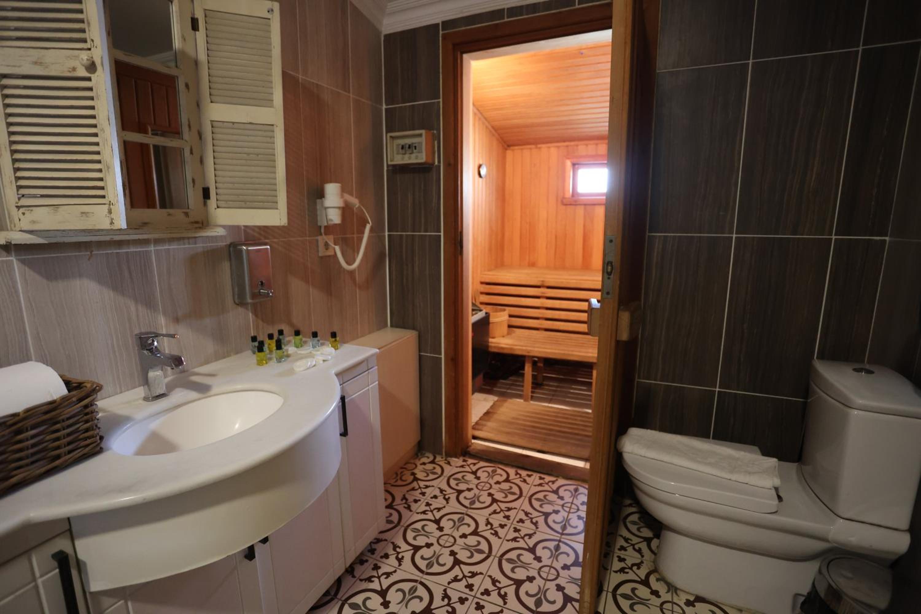 Cheers Deniz Feneri - Image 96