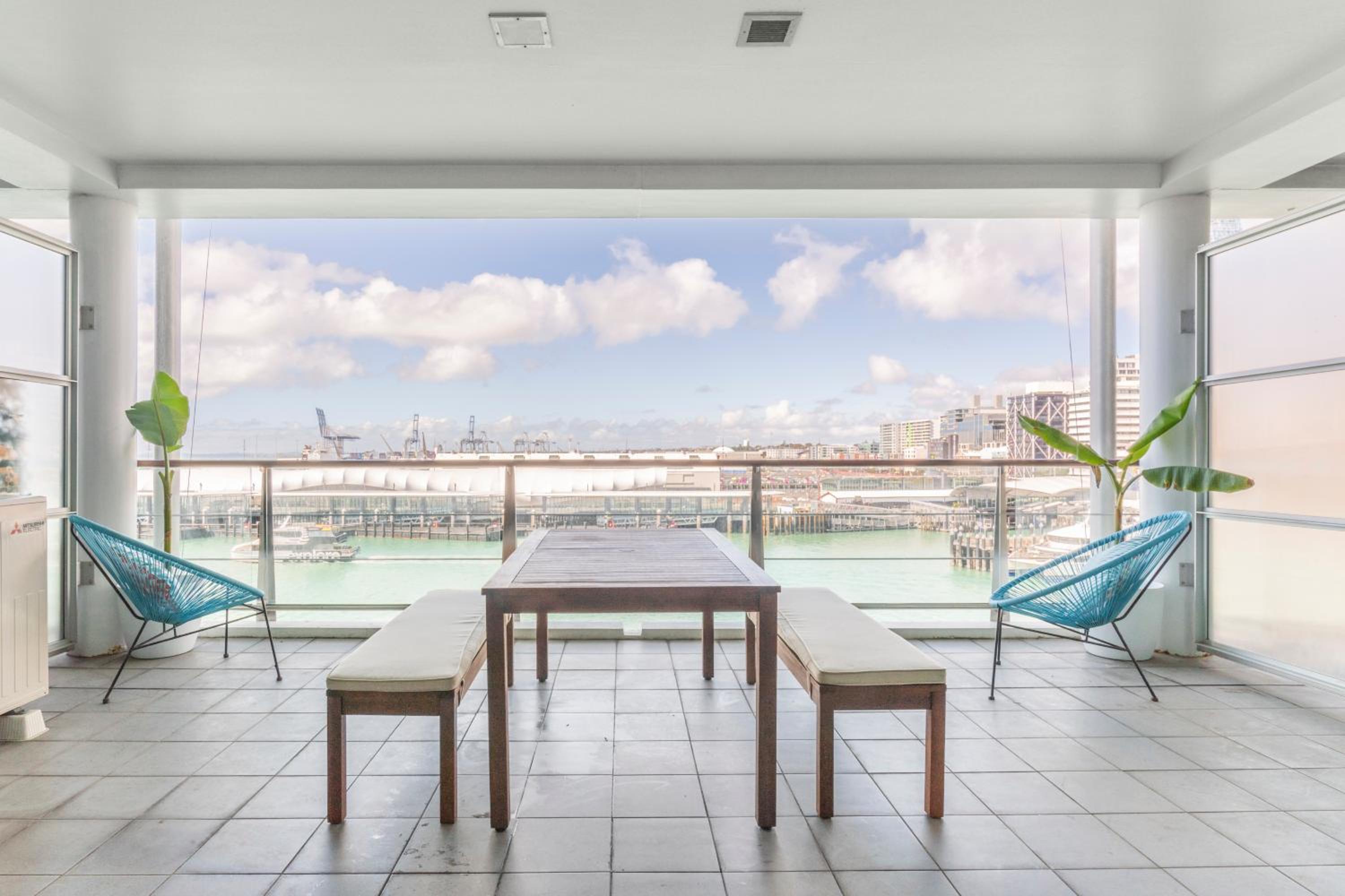 Your Luxury Waterfront Retreat Awaits photo 4