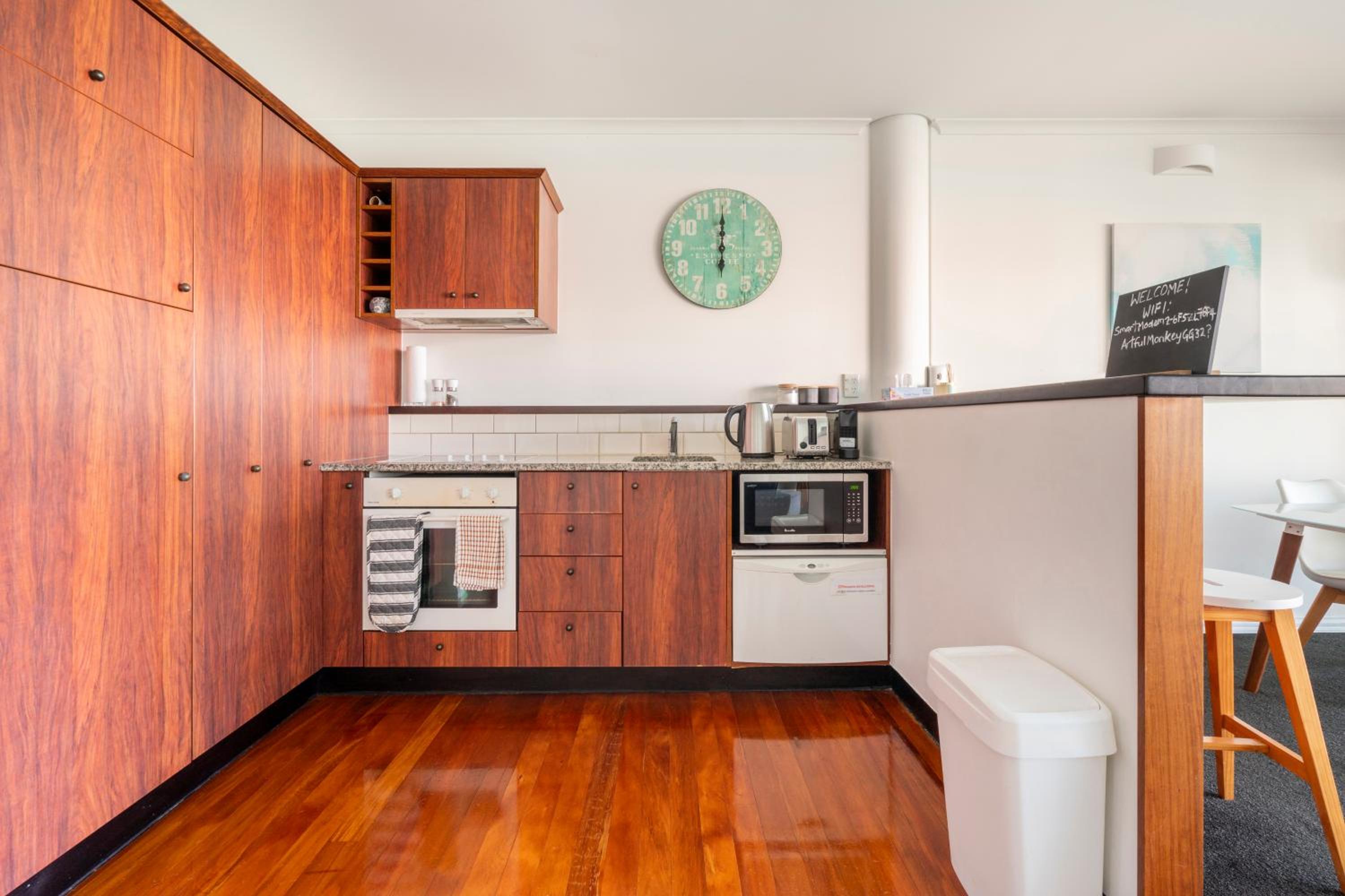 Your Luxury Waterfront Retreat Awaits photo 5