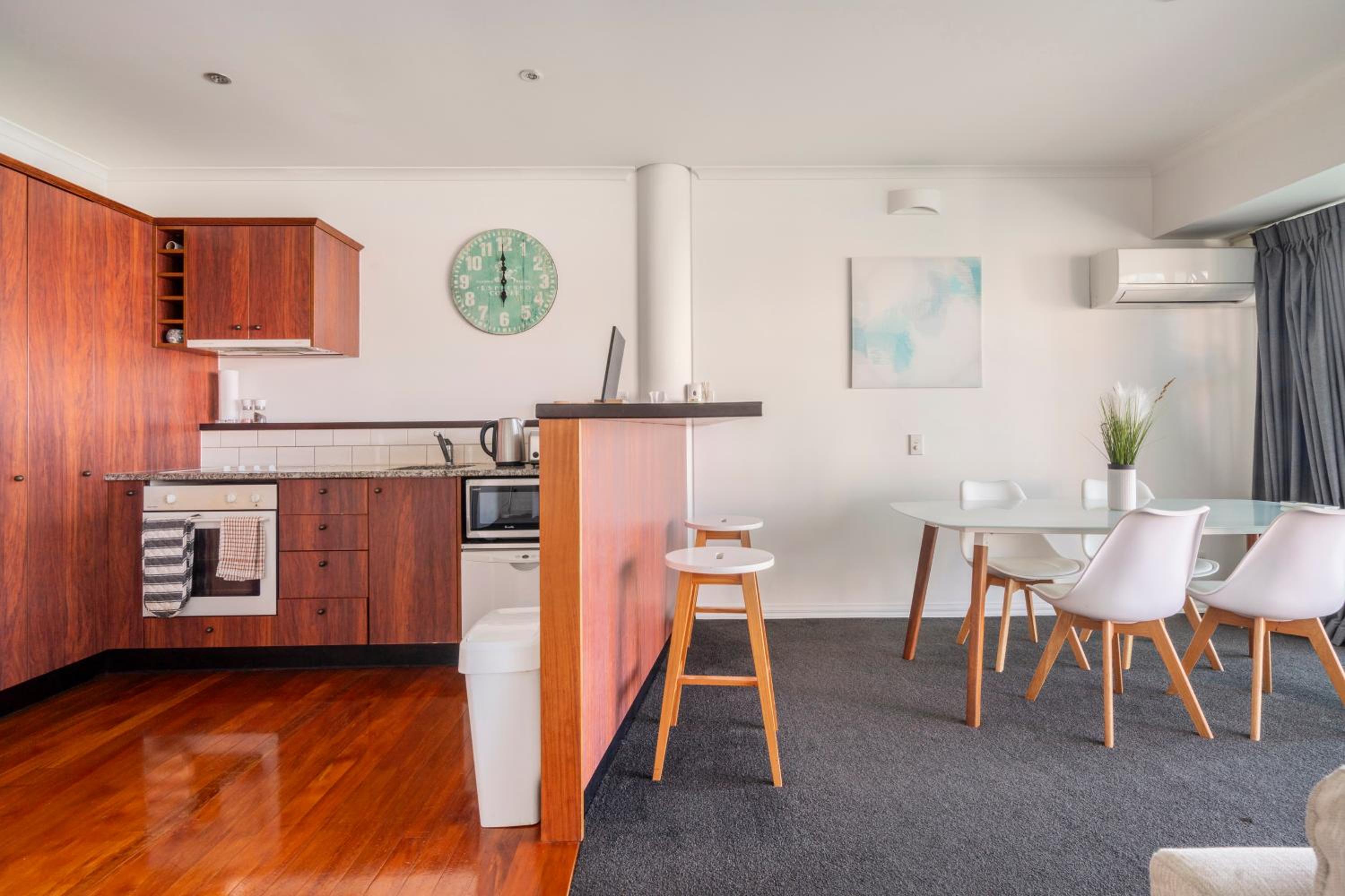 Your Luxury Waterfront Retreat Awaits