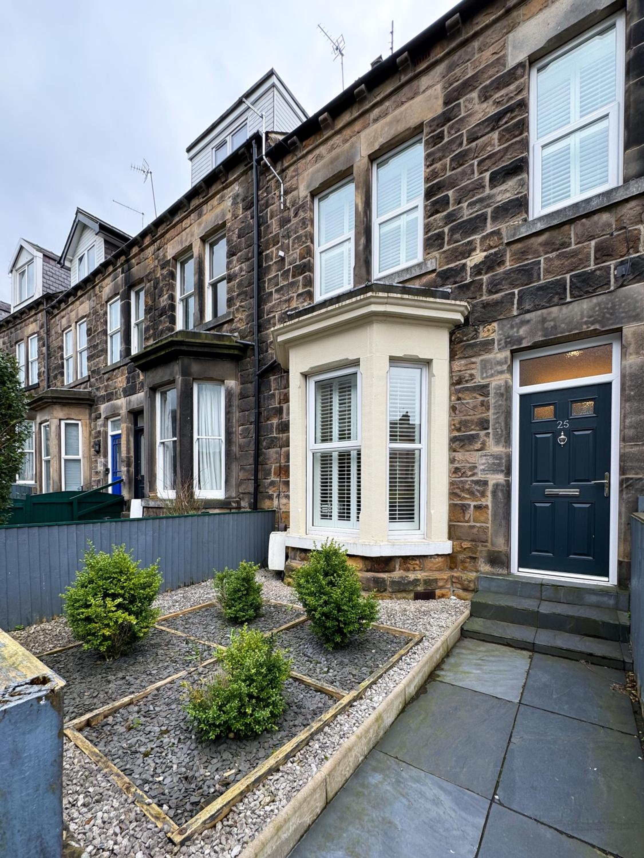 Granville LT By Furnished Accommodations Perfect For Relocating Family - Insurance Stay - Business Trip - Amazing House - Central Harrogate
