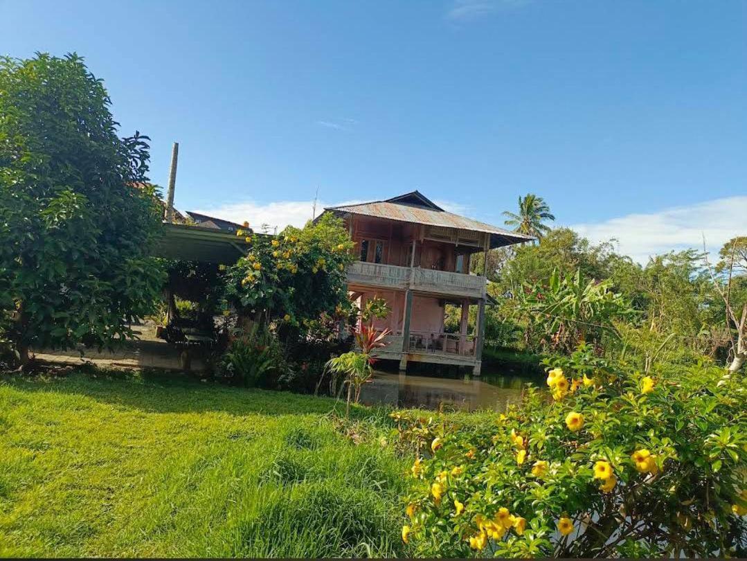 Talaga Tomohon Home Stay and Fishing Pond view 2