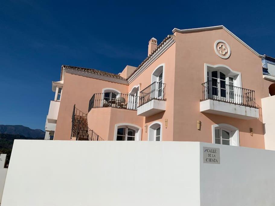 Casa Rosado La Heredia Monte Mayor COSTA del GOLF MARBELLA ESTEPONA