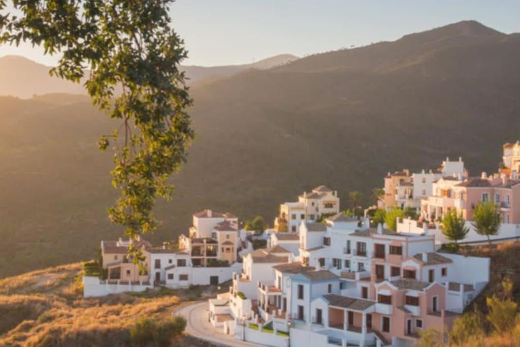 Casa Rosado La Heredia Monte Mayor COSTA del GOLF MARBELLA ESTEPONA
