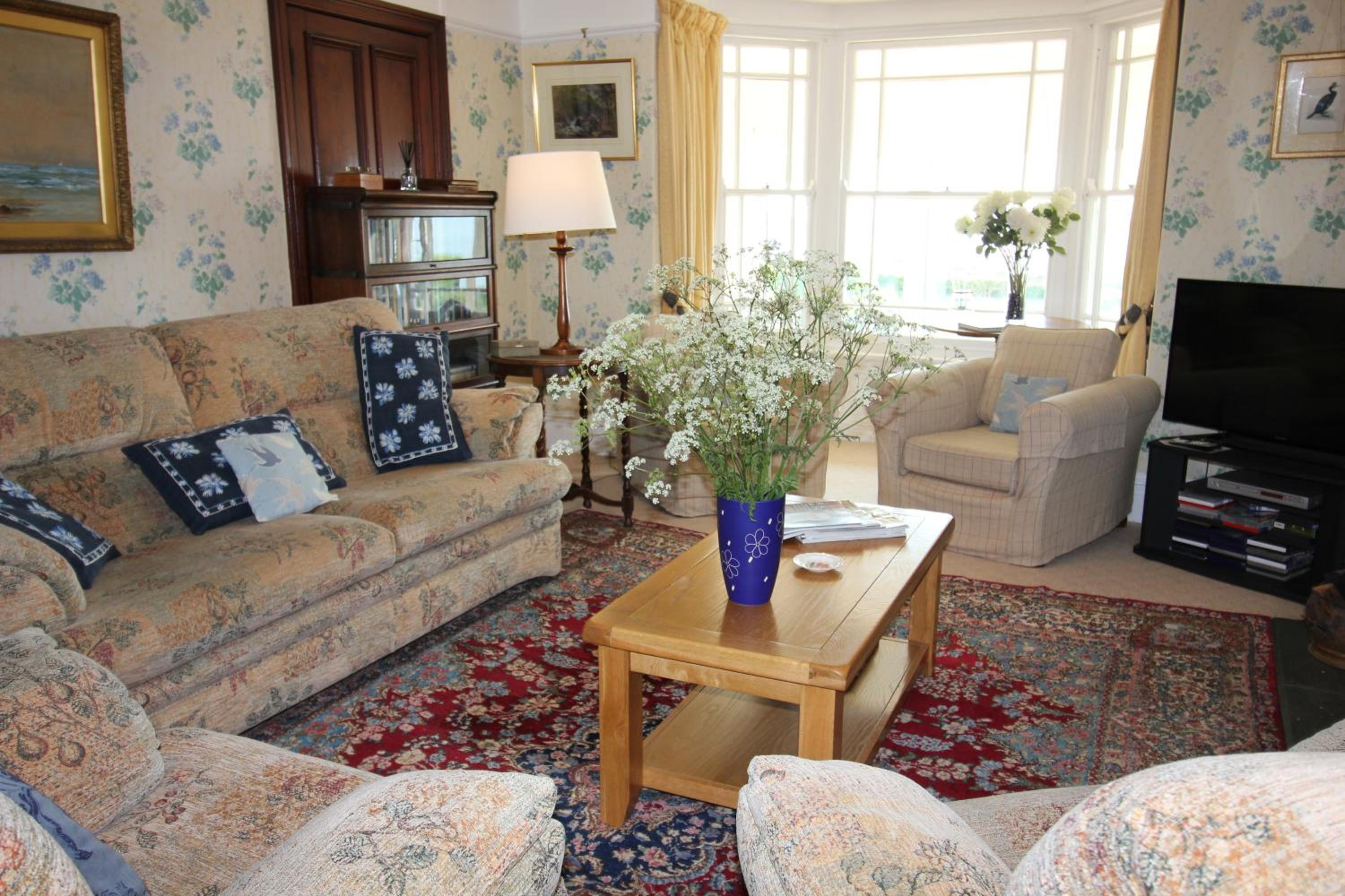 Spacious seaside family house in Aberdaron with large garden and stunning sea views view 2