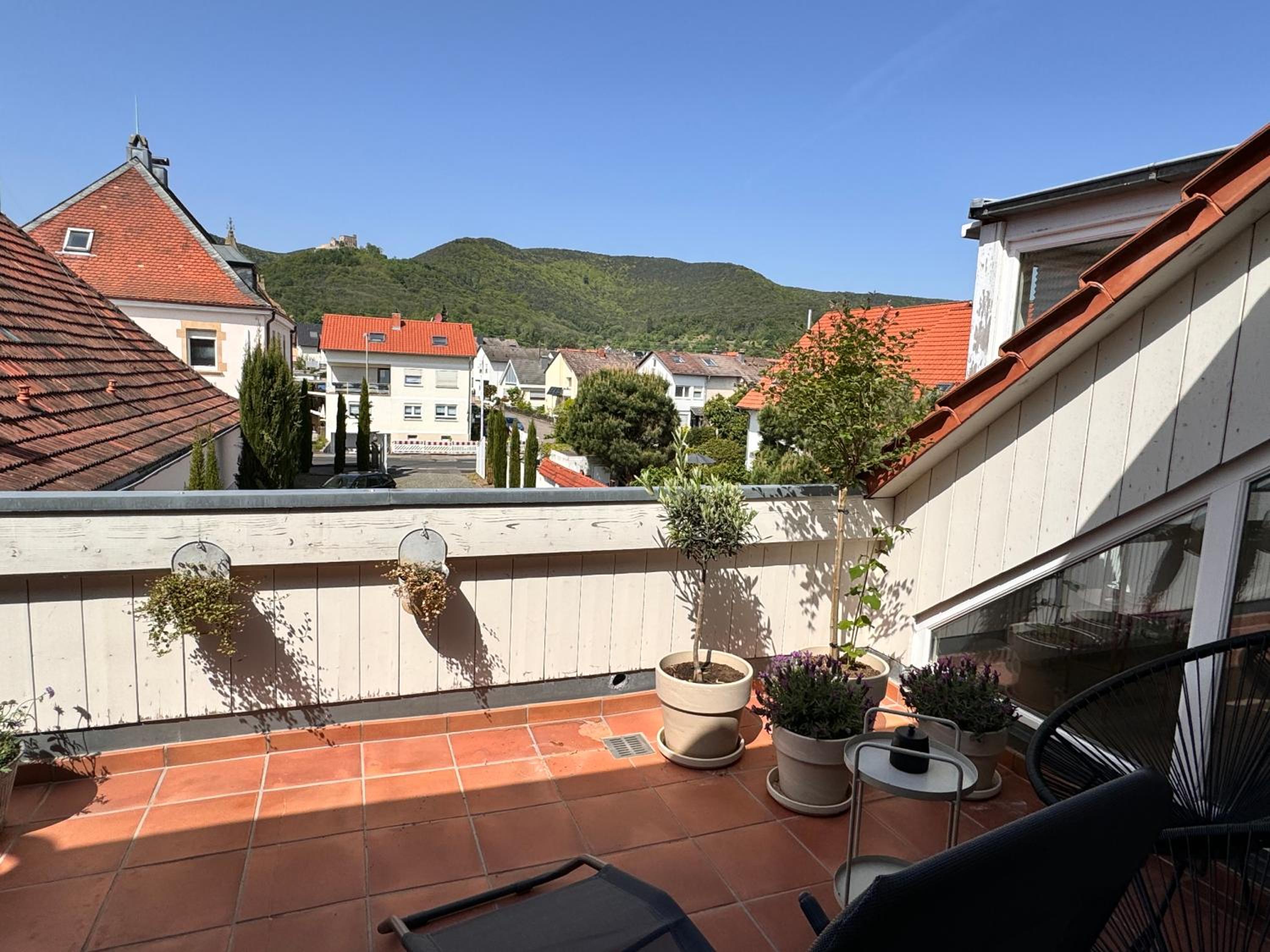 Ferien mit 7 Personen! 3 Schlafzimmer, 2 Bäder, Sauna und Schlossblick - Haustiere willkommen!