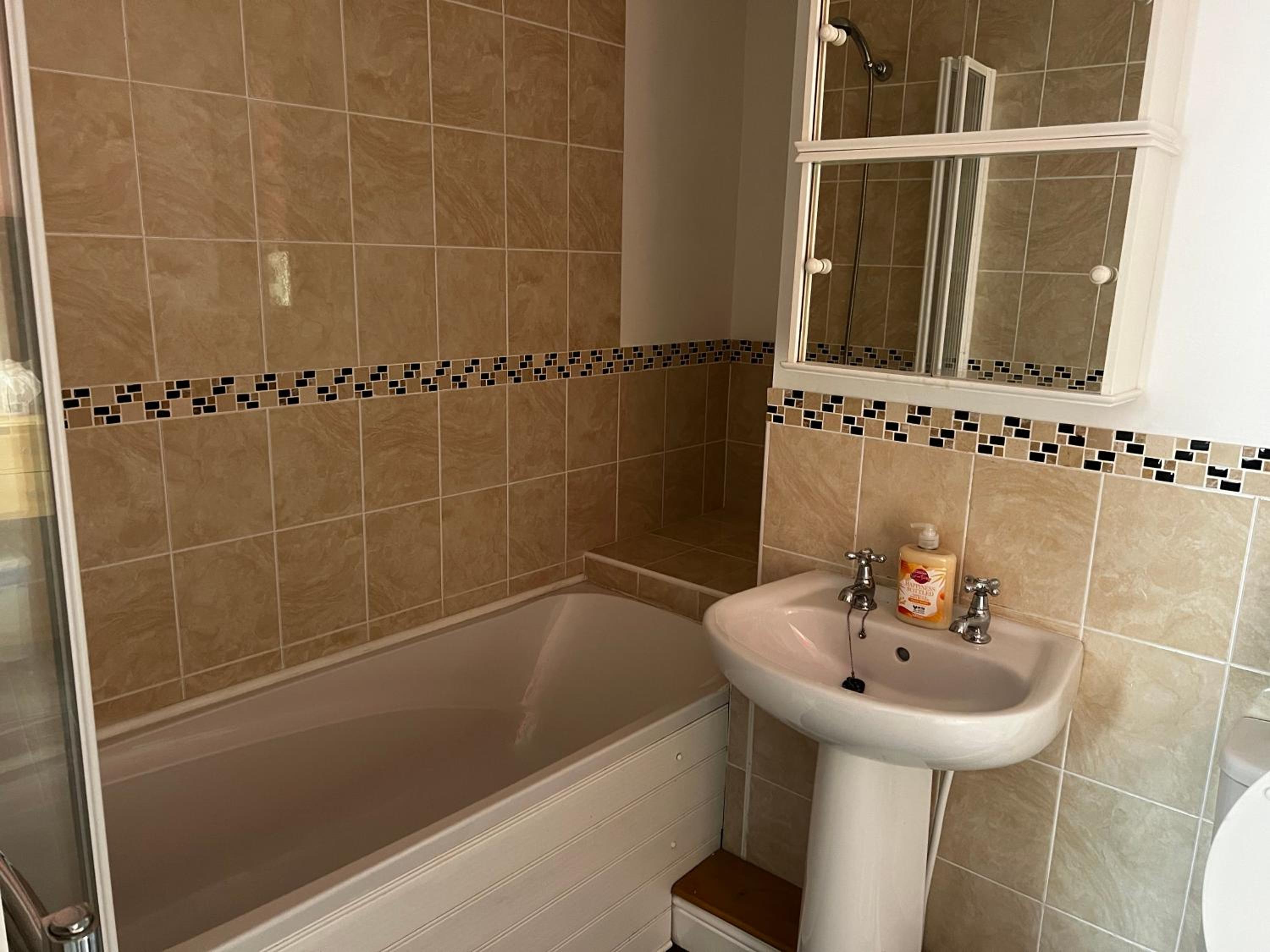Apple Tree Lodge view 3