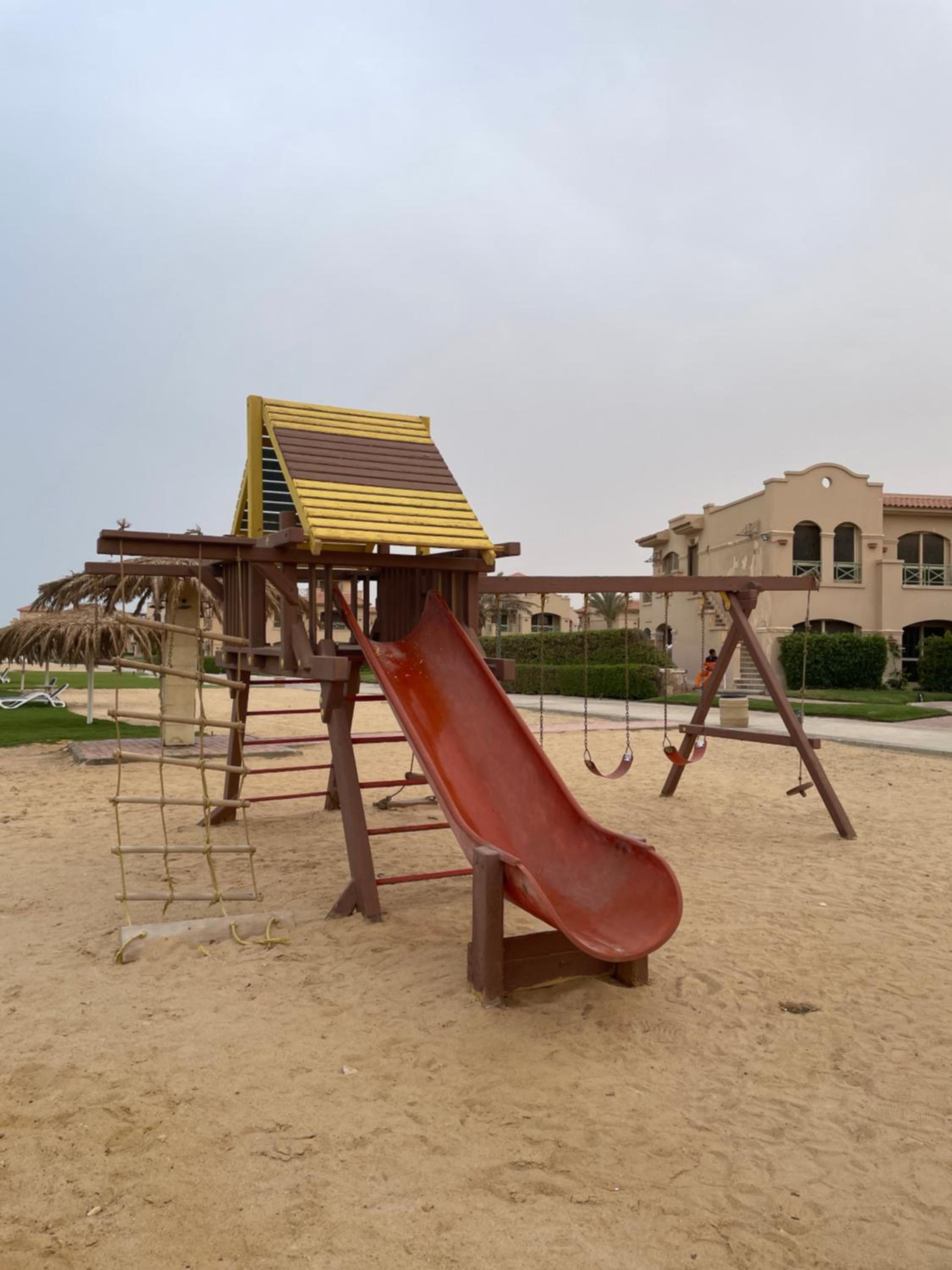 La vista gardens - garden chalet and near the beach families only view 5